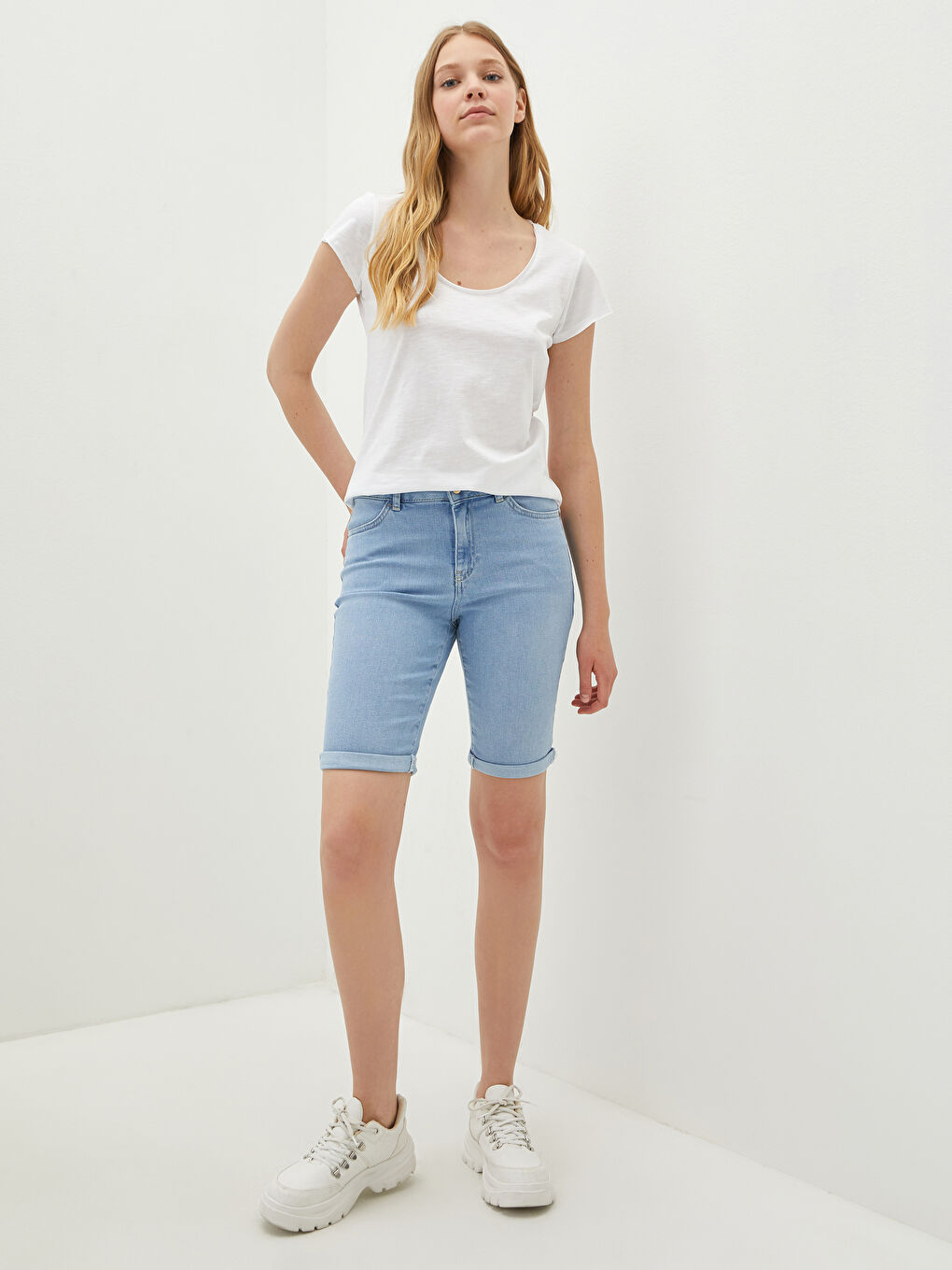 LCW Vision U Neck Straight Short Sleeve Cotton Women's T-Shirt -S1DL28Z8-E5X