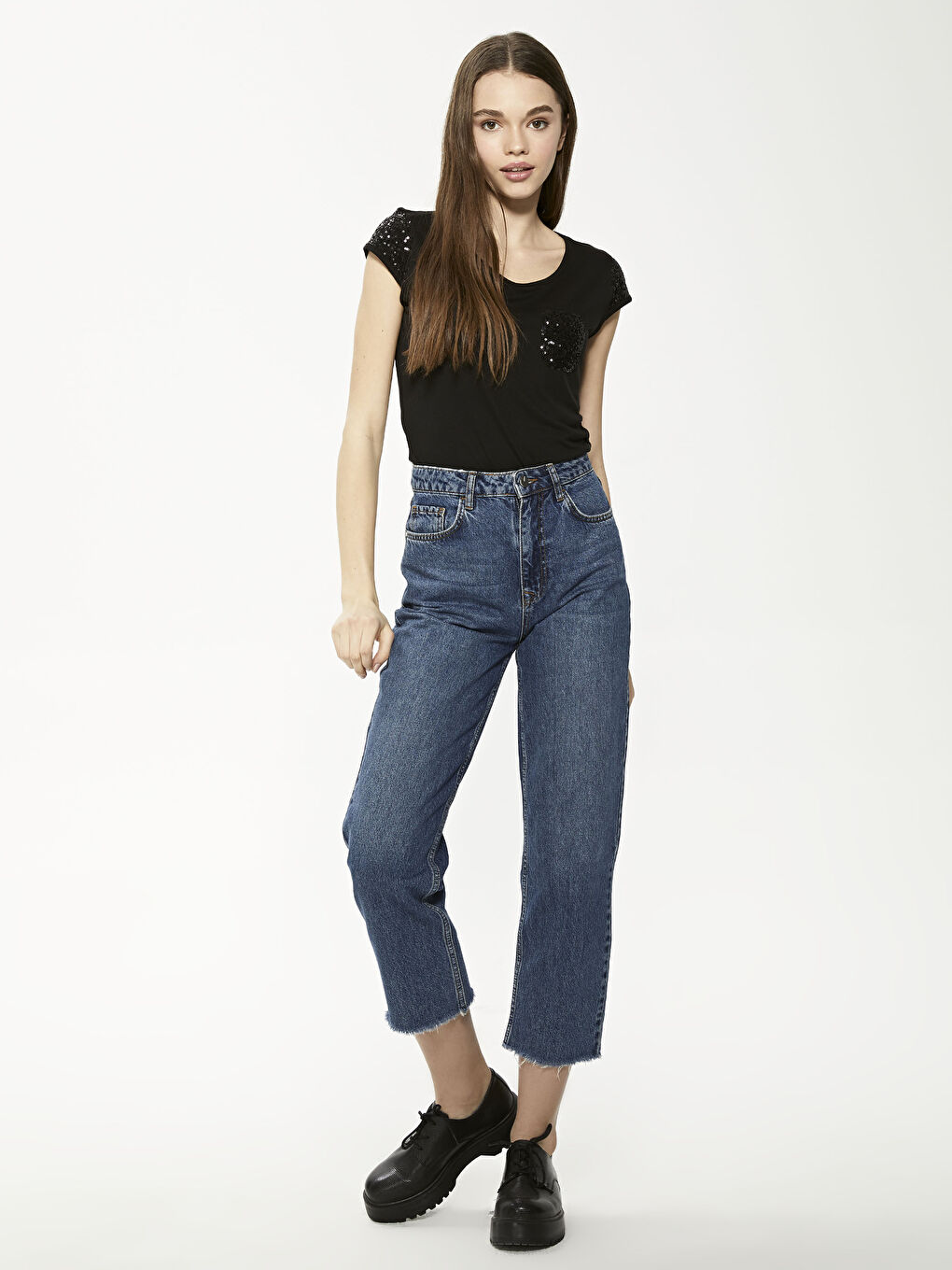 Μπλούζα T-Shirt Γυναικεία Βισκόζη με Κοντό Μανίκι και Λαιμόκοψη Crew με Παγιέτες-2