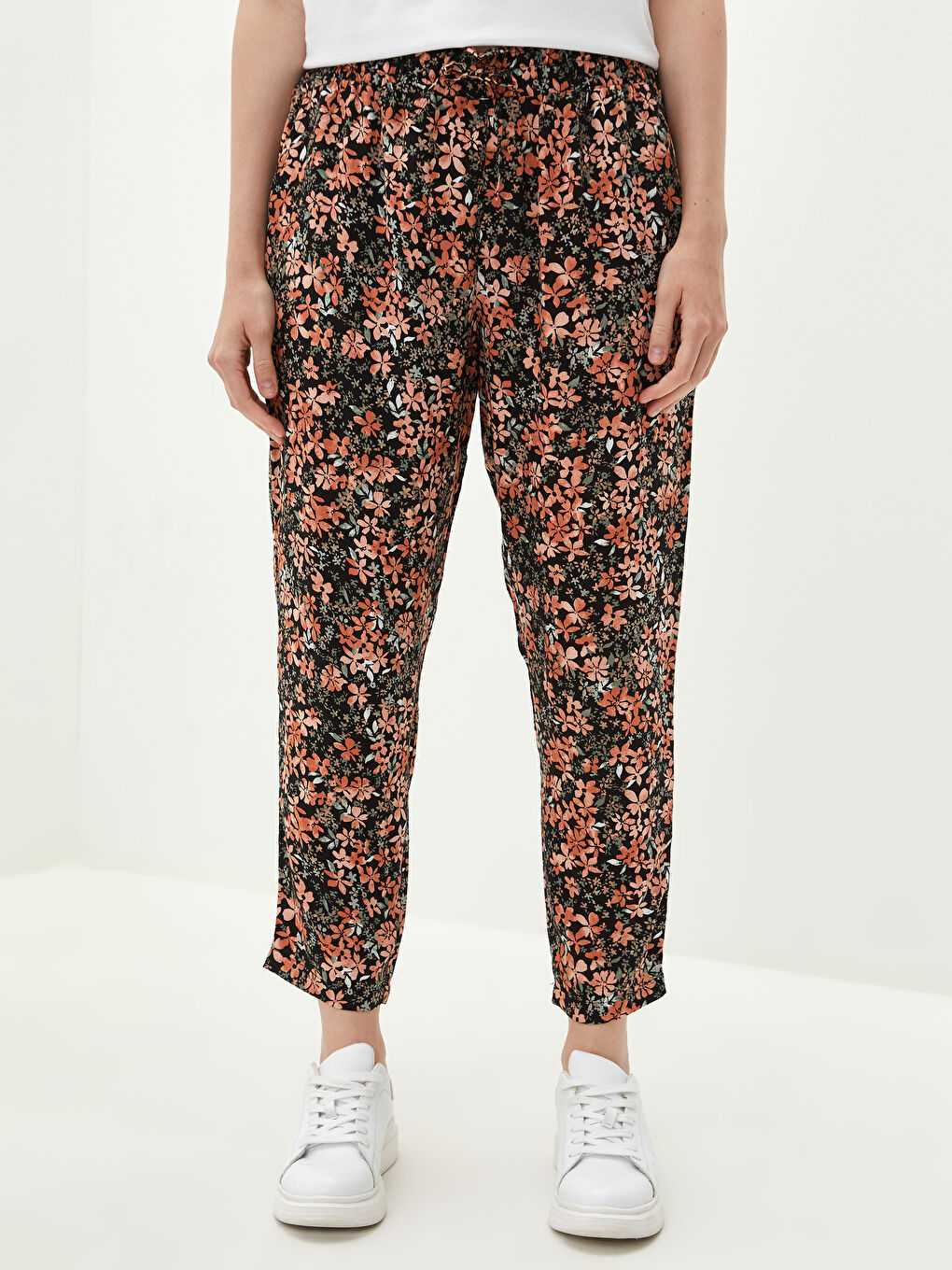 LCW Vision Elastic Waist Floral Pattern Viscose Women's Trousers -S1DL57Z8-LSL
