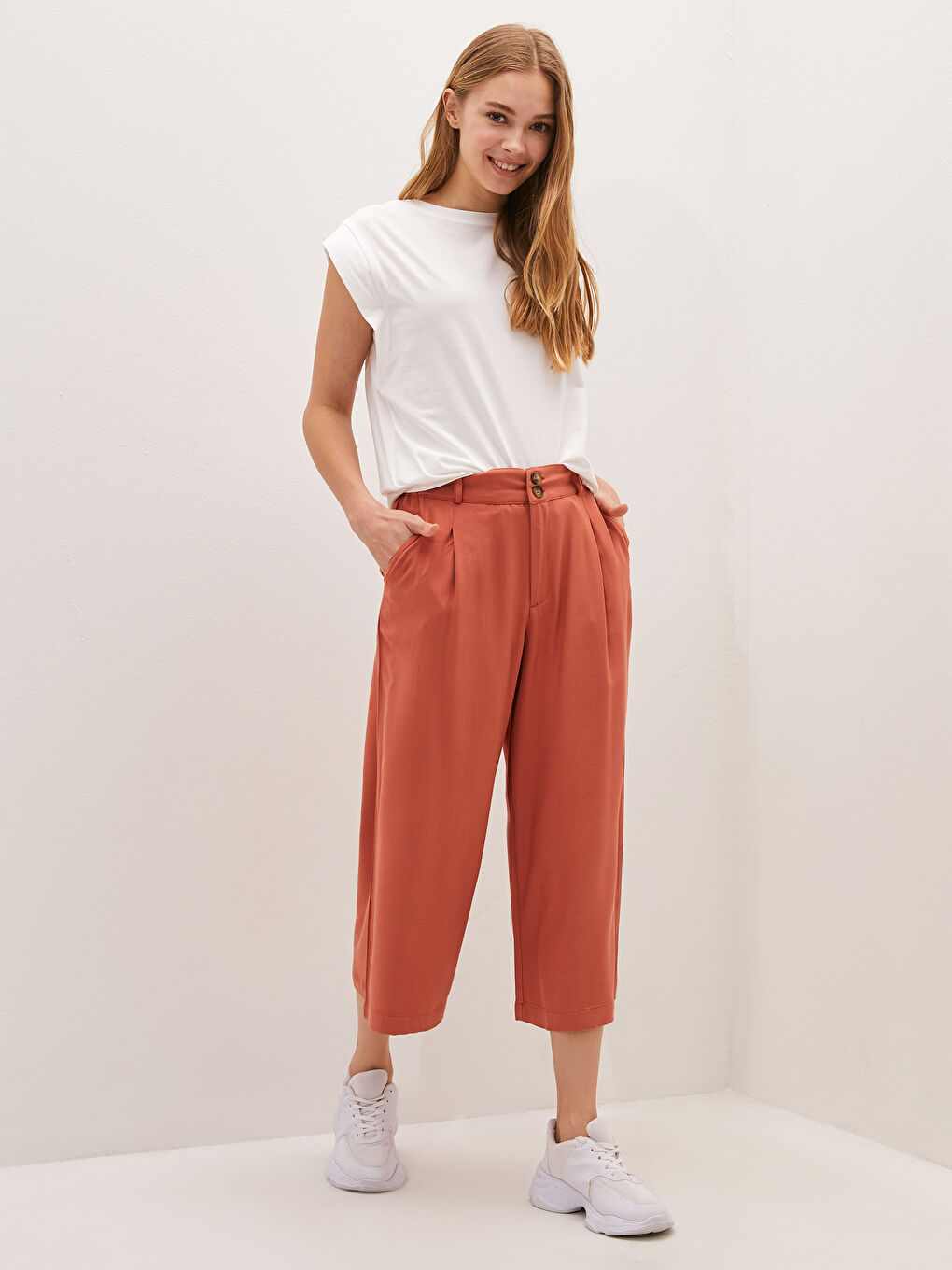 LCW Vision Caprihosen mit elastischem Bund und Taschen aus Gabardine für Damen -S1DL59Z8-RLQ