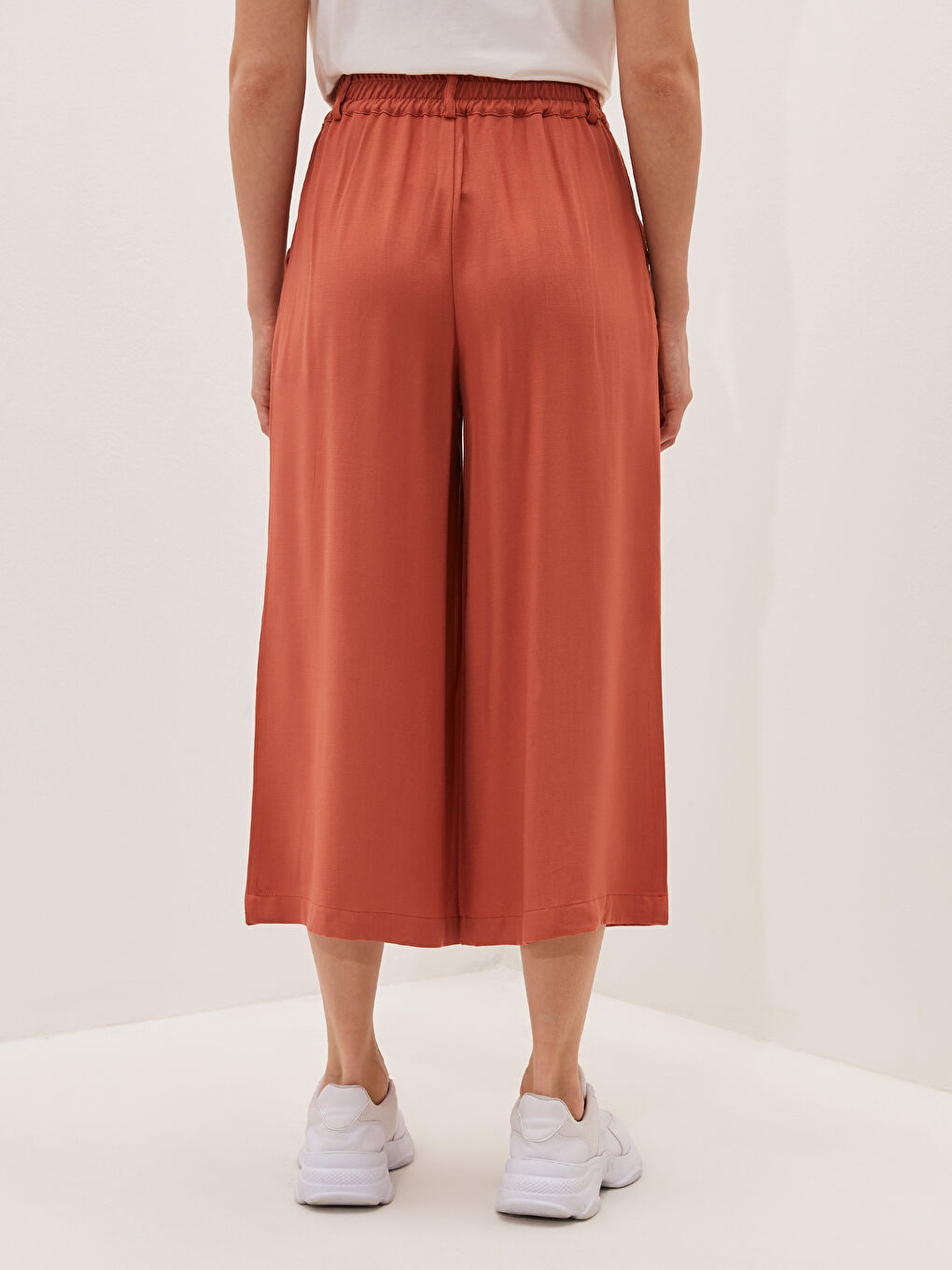 LCW Vision Caprihosen mit elastischem Bund und Taschen aus Gabardine für Damen -S1DL59Z8-RLQ
