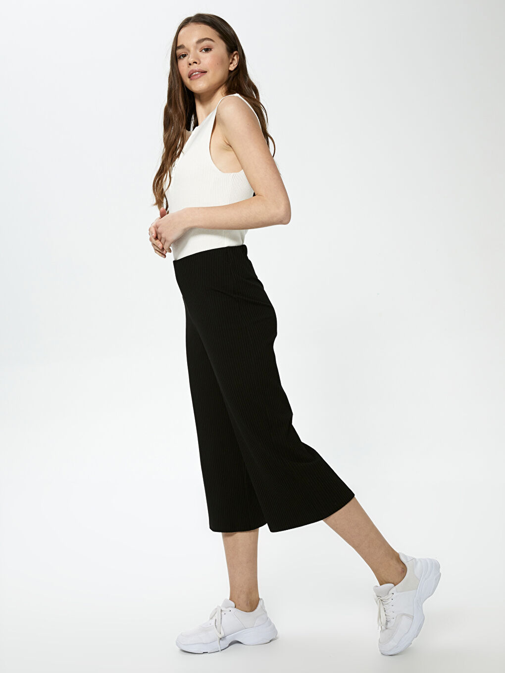 Elastic Waist Self-Patterned Wide Leg Women Capri-2