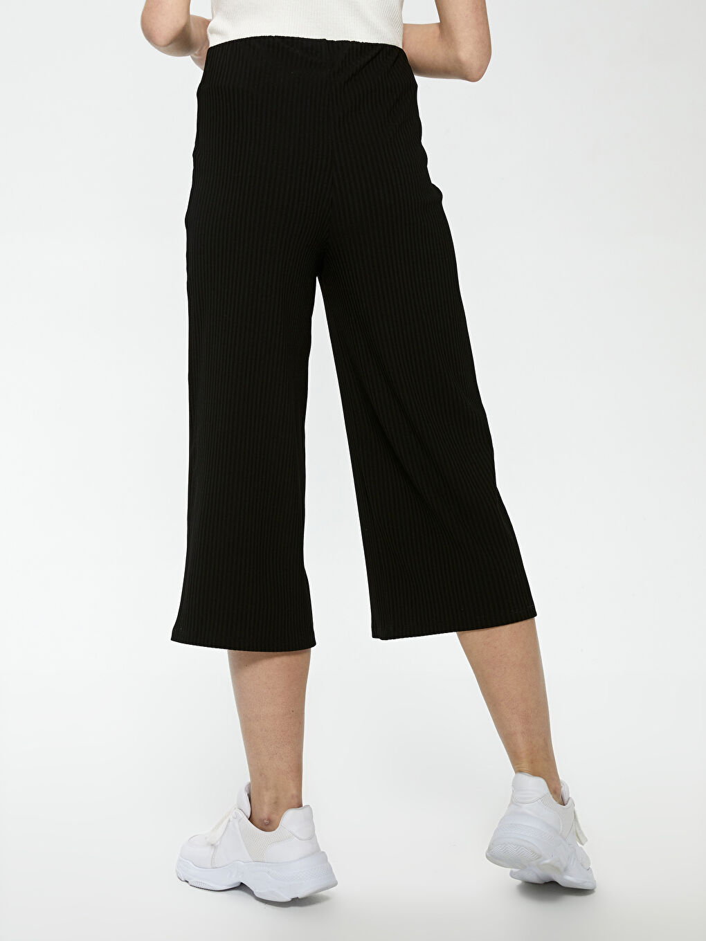 Elastic Waist Self-Patterned Wide Leg Women Capri-5