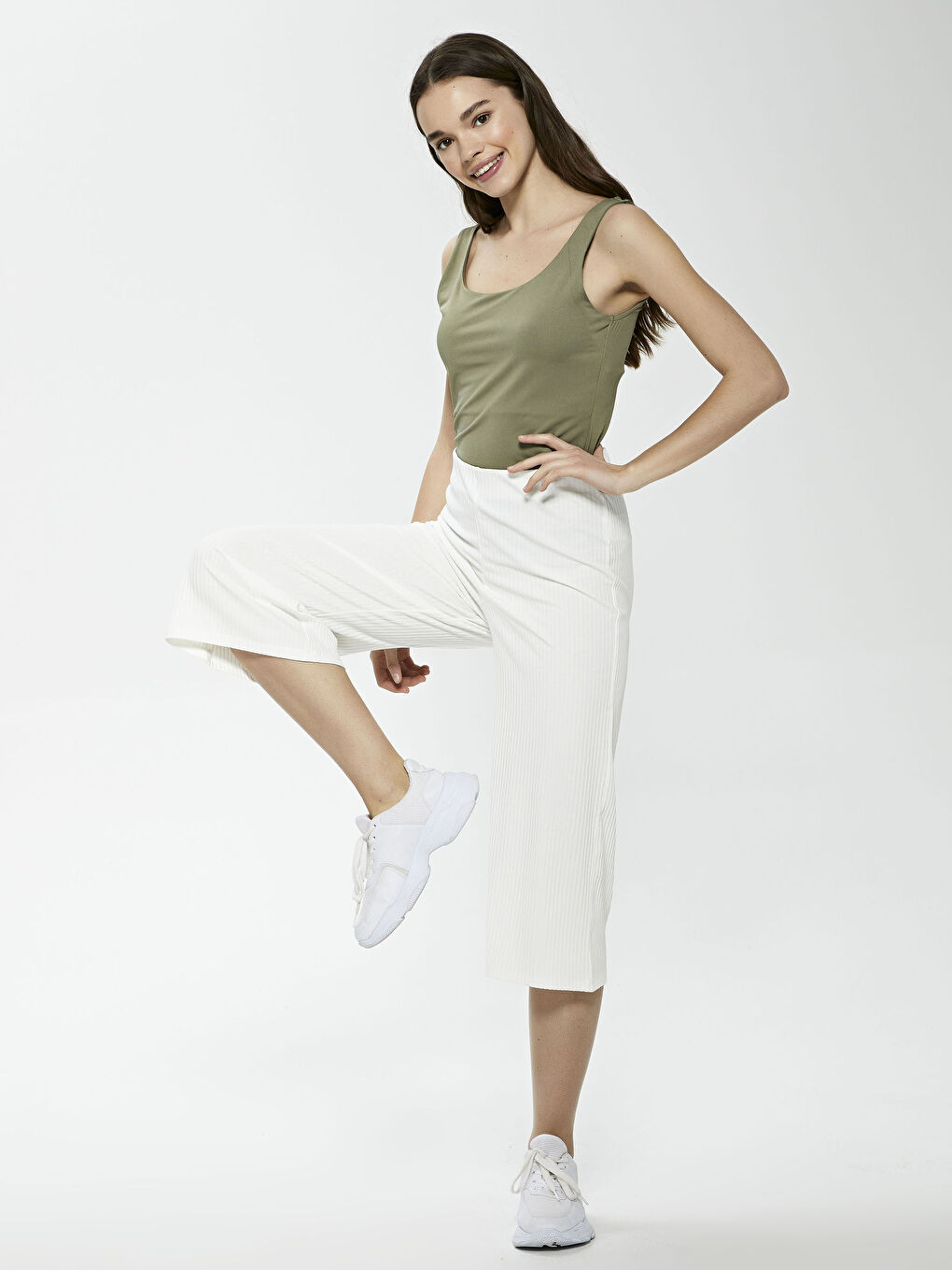 Белі резеңкелі өз өрнекті кең балақ әйелдер капри-1