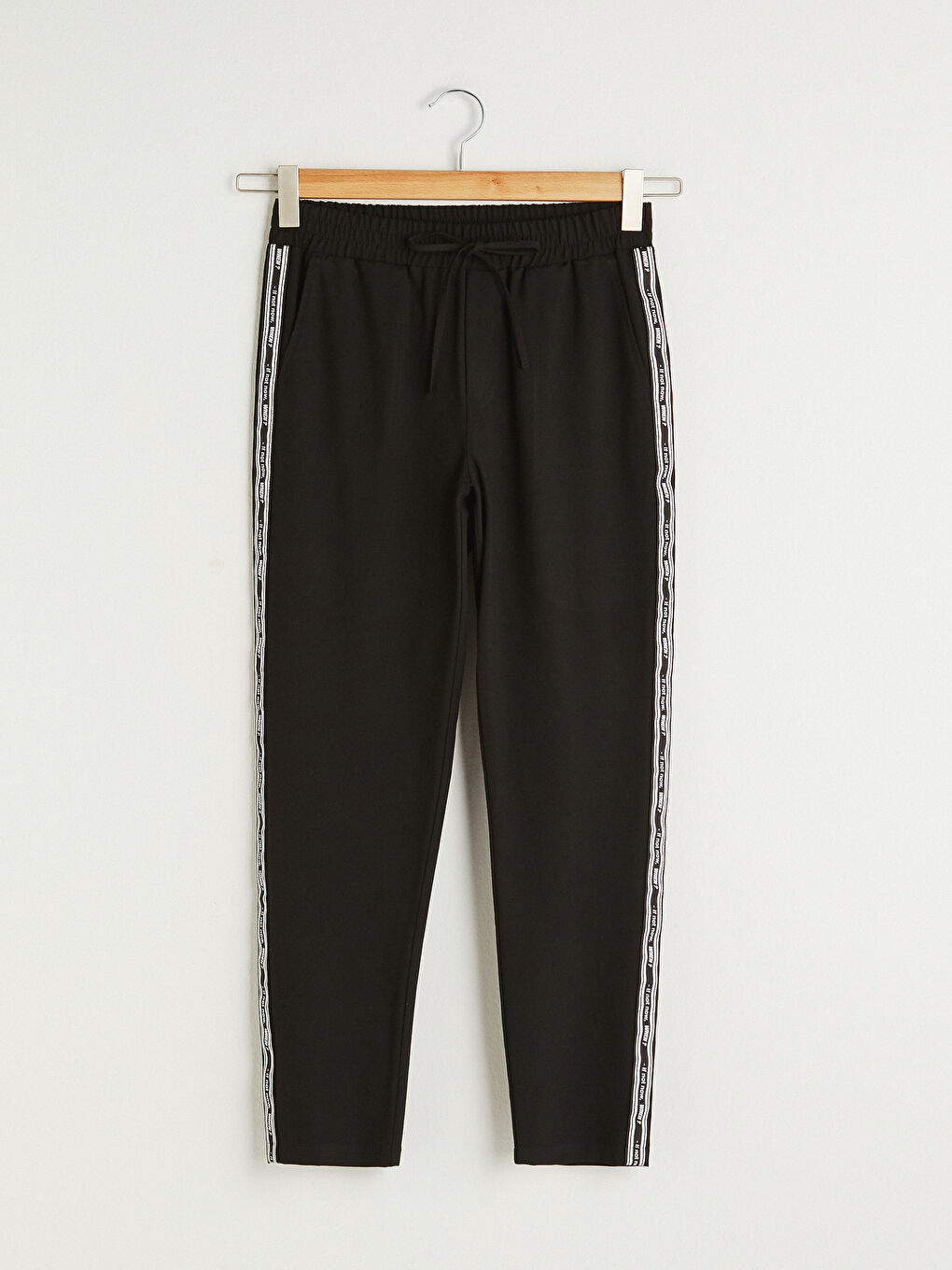 LCW Vision Women's Elastic Waist Stripe Slogan Printed Narrow Leg Trousers -S1DL66Z8-E0N