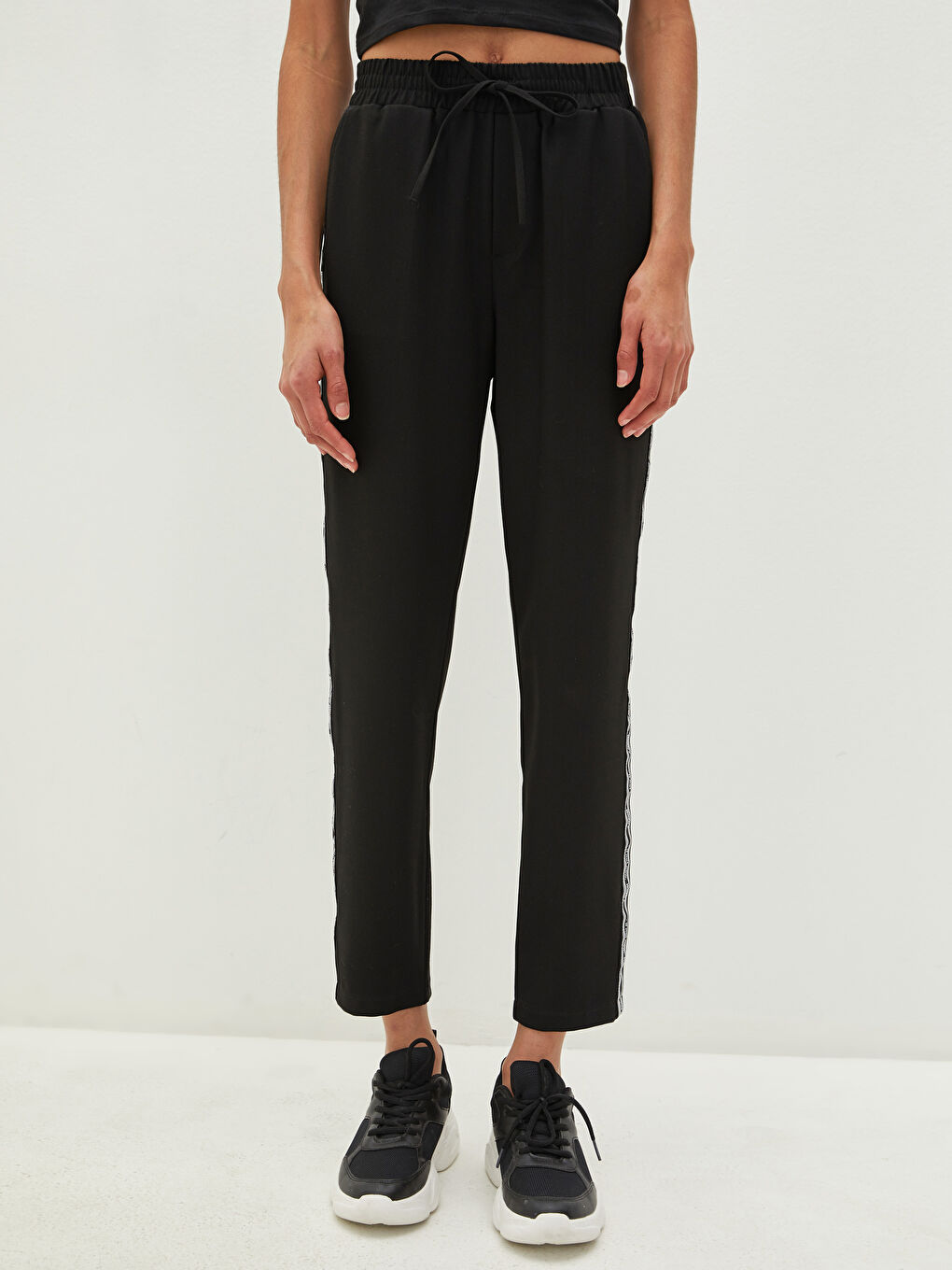 LCW Vision Women's Elastic Waist Stripe Slogan Printed Narrow Leg Trousers -S1DL66Z8-E0N