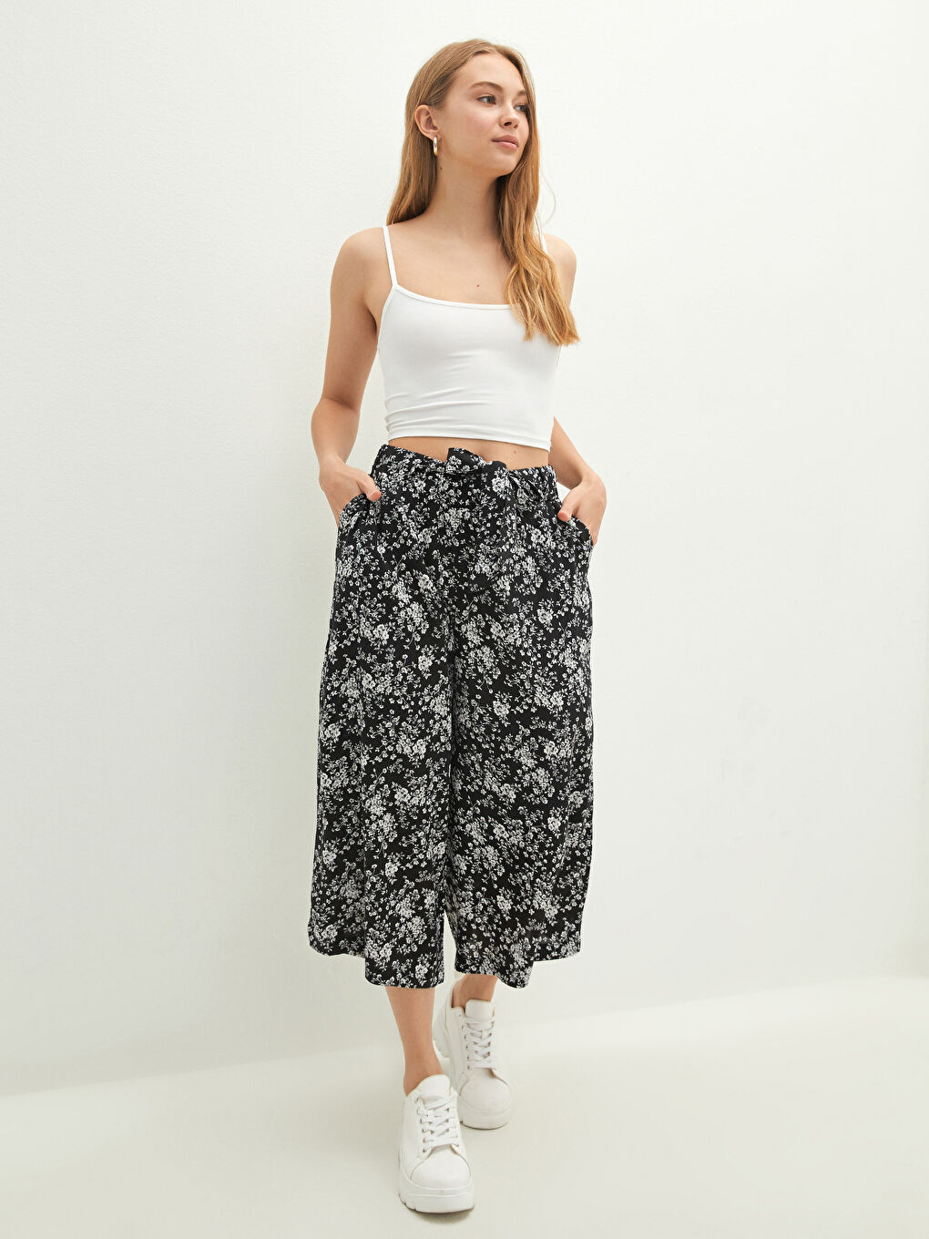 Elastic Waist Wide Fit Patterned Pocket Detailed Viscose Women's Capri-2