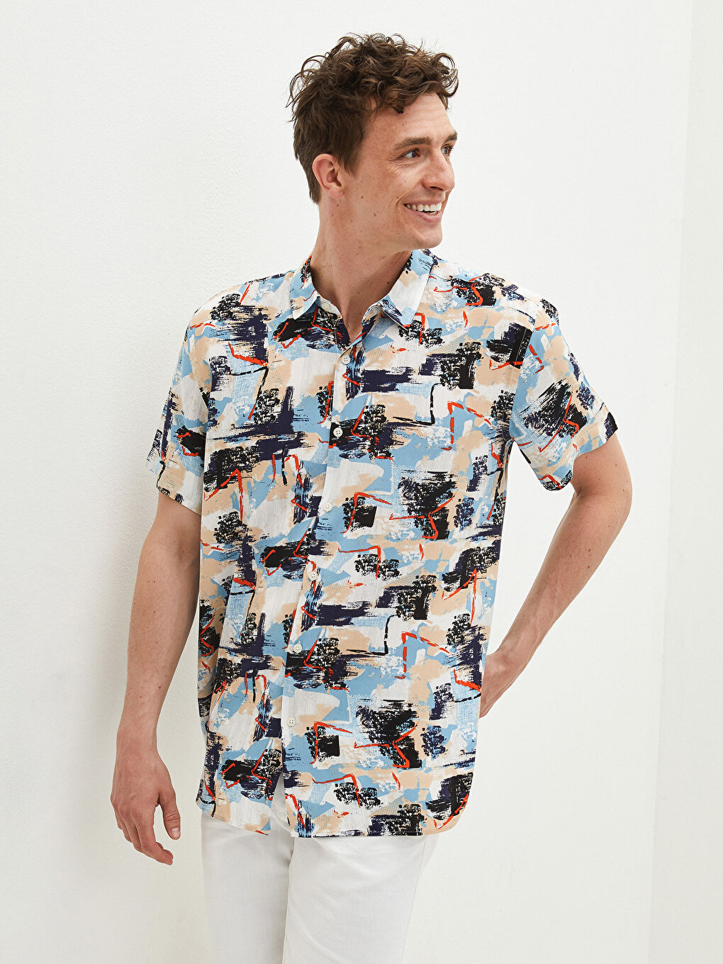 Standard Pattern Resort Collar Short Sleeve Poplin Men's Shirt-1