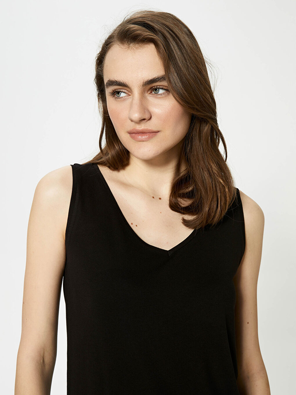 Siyah Kadın V Yaka Düz Atlet-2