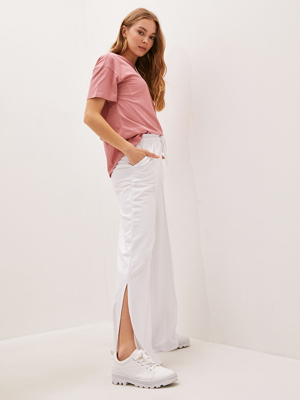 LCW Vision Women's Wide Leg With Elastic Waist Pocket Detailed Sweatpants -S1DM46Z8-E5X