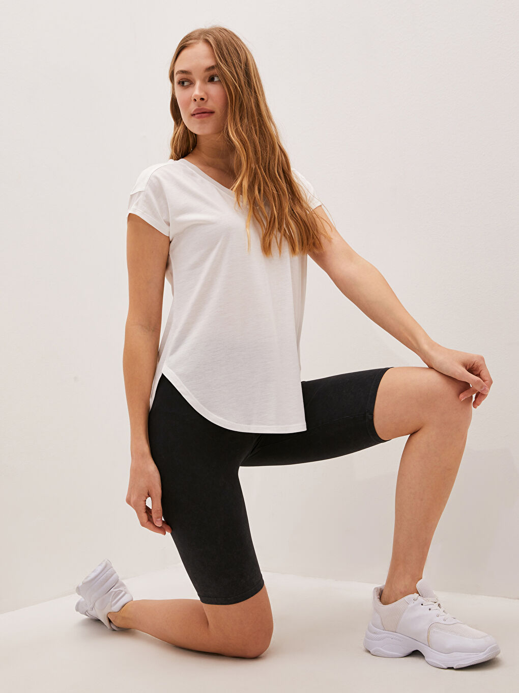 Женские однотонные короткие леггинсы с эластичным поясом-2
