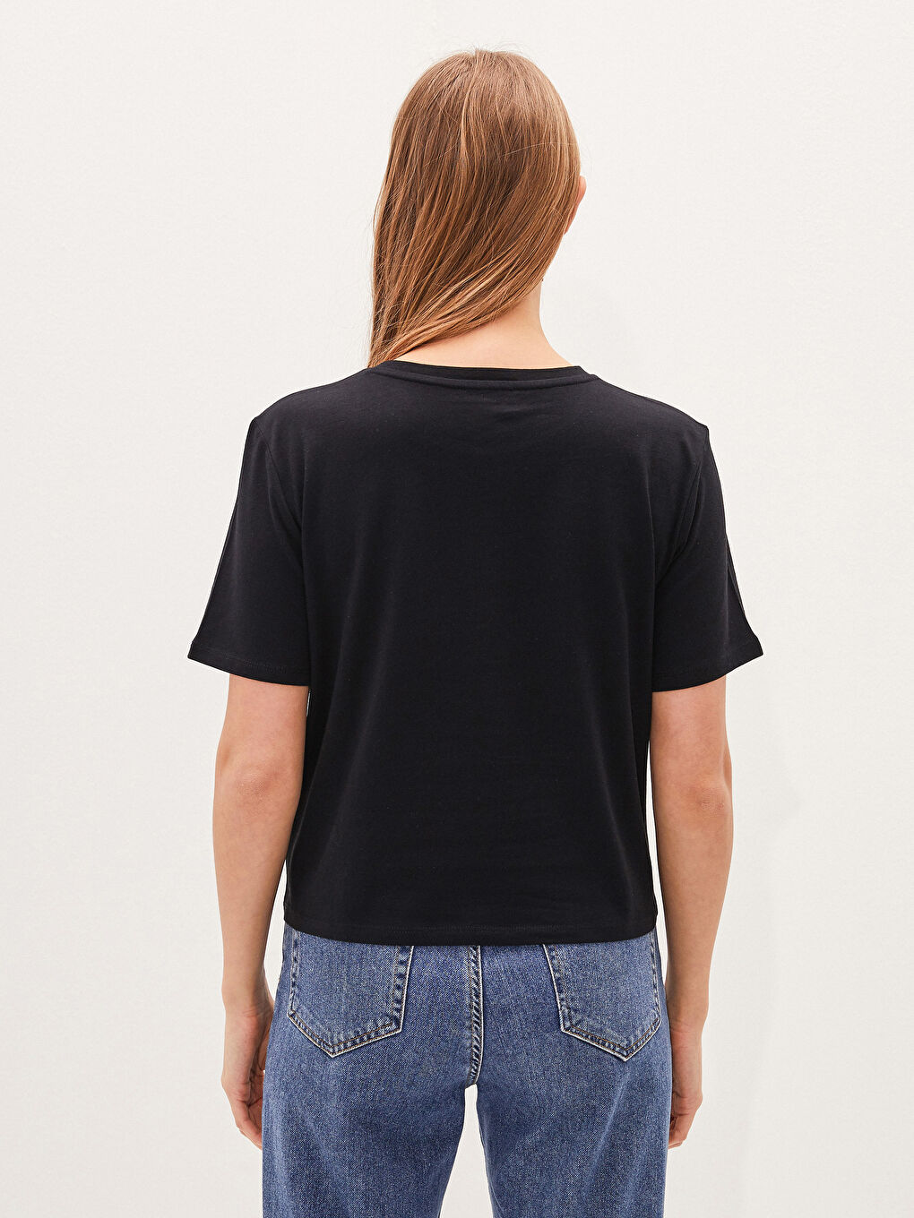 Siyah Bisiklet Yaka Düz Kısa Kollu Pamuklu Kadın Tişört-4