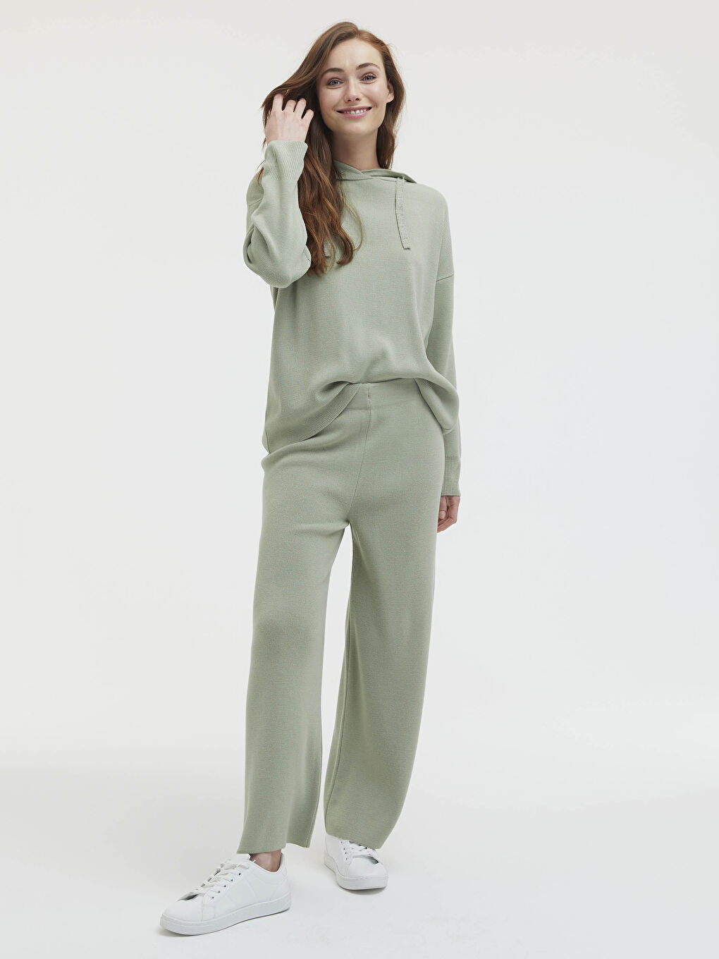 LCWAIKIKI Classic Elastic Waist Loose Leg Trousers -S1DM68Z8-GMG