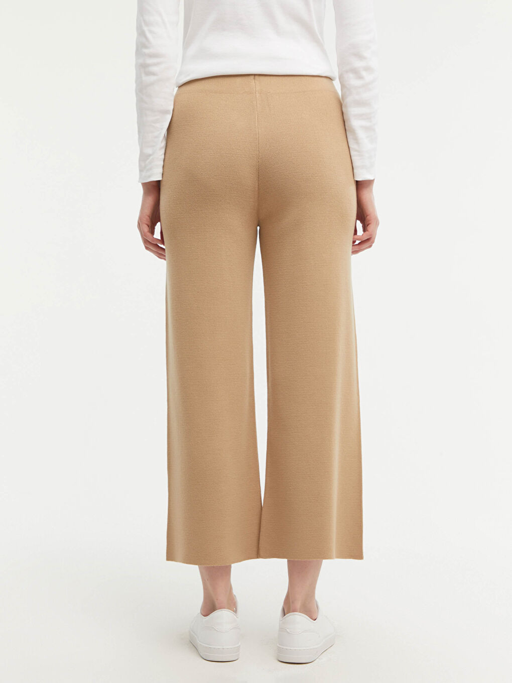 Bej Beli Lastikli Geniş Paça Triko Pantolon-3