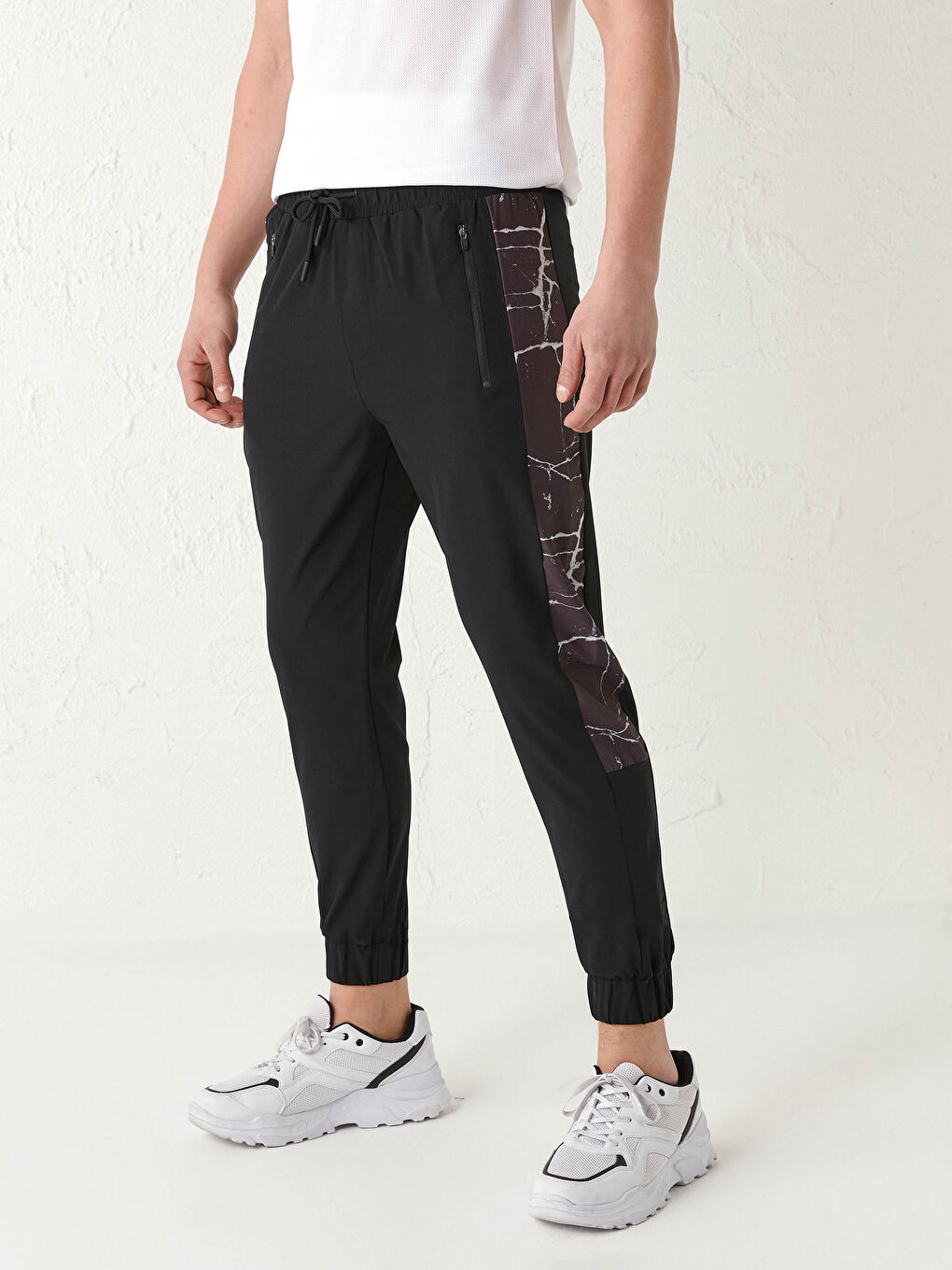 Siyah Standart Kalıp Aktif Spor Erkek Eşofman Altı-1