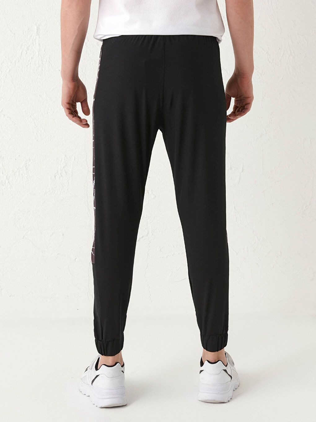 Siyah Standart Kalıp Aktif Spor Erkek Eşofman Altı-2