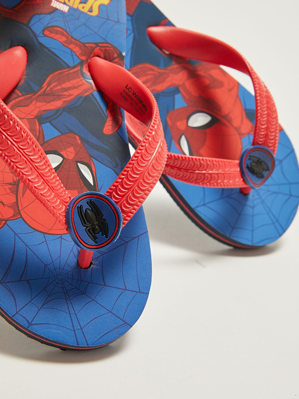 LCW STEPS Spiderman Licensed Flip-Flop Boy Beach Slippers -S1DN26Z4-F9C