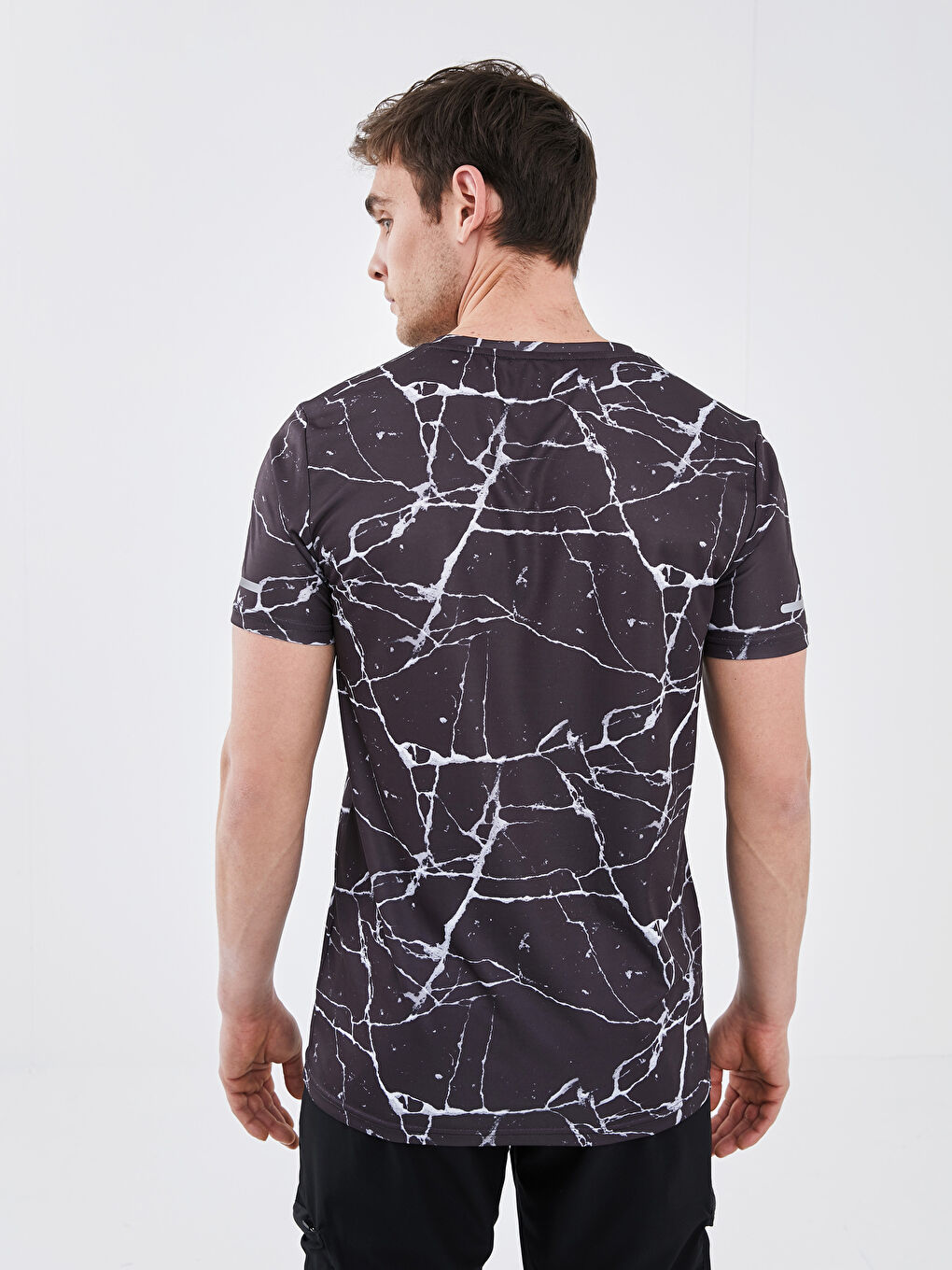 Siyah Bisiklet Yaka Kısa Kollu Aktif Spor Erkek Tişört-4