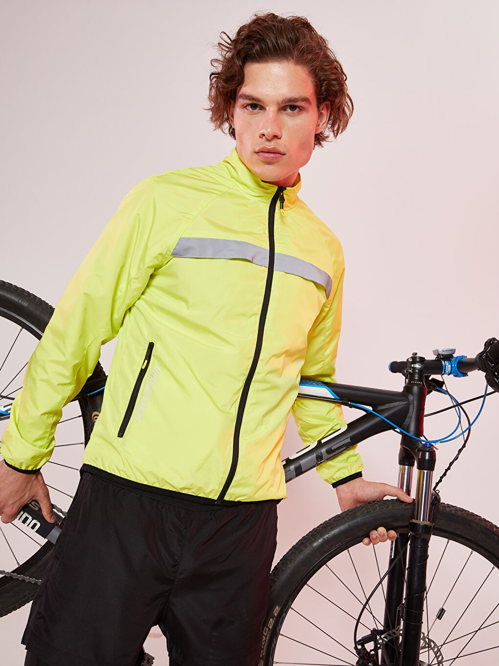 Yeşil Standart Kalıp Dik Yaka İnce Doğa Montu