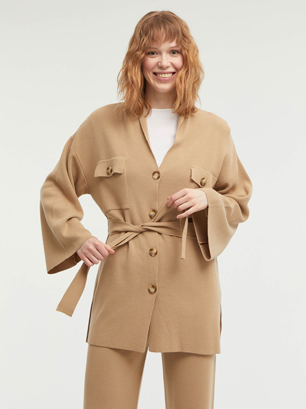 كارديغان نساء كم طويل بالتفاصيل جيوب بحزام الخصر وياقة شال-2