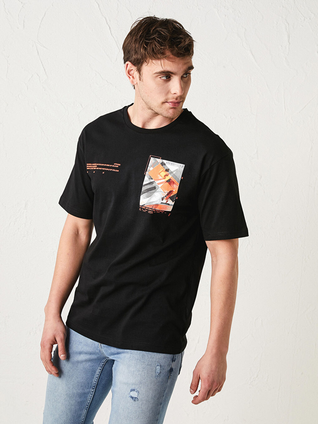 Siyah Bisiklet Yaka Kısa Kollu Baskılı Penye Erkek Tişört