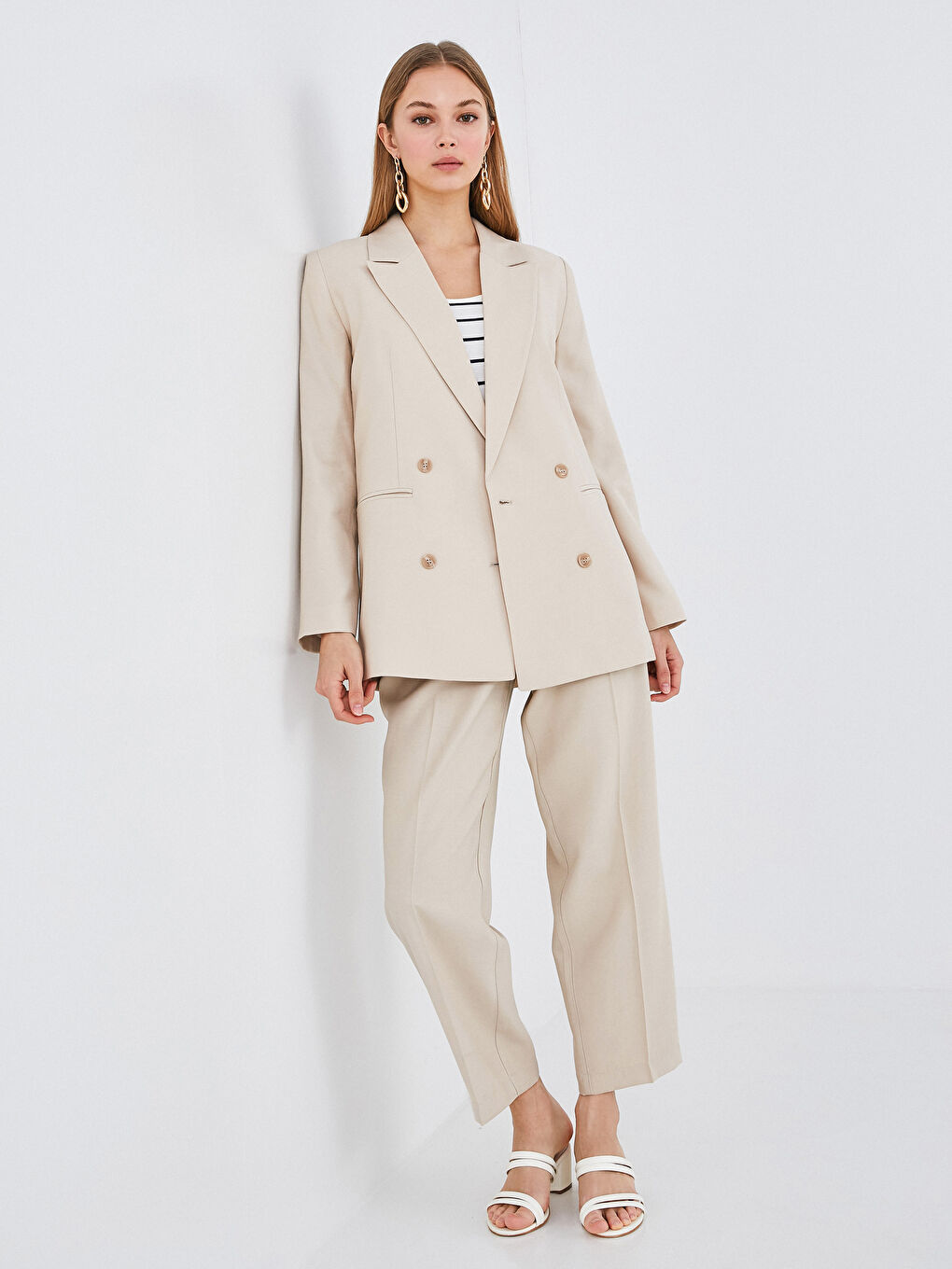 Button Detailed Woven Blazer Jacket-11