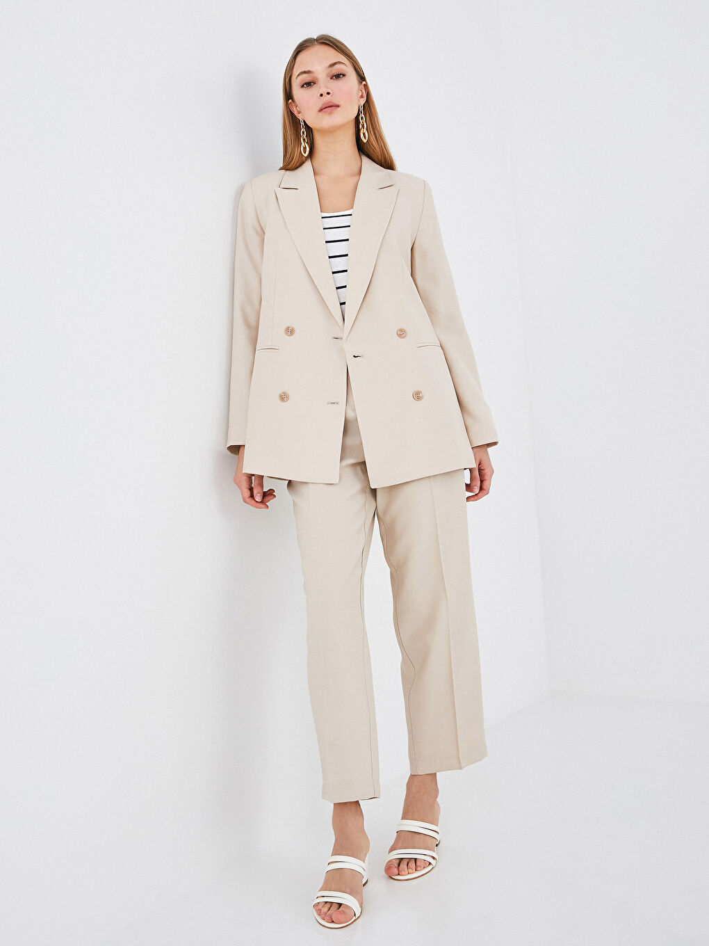 Button Detailed Woven Blazer Jacket-3