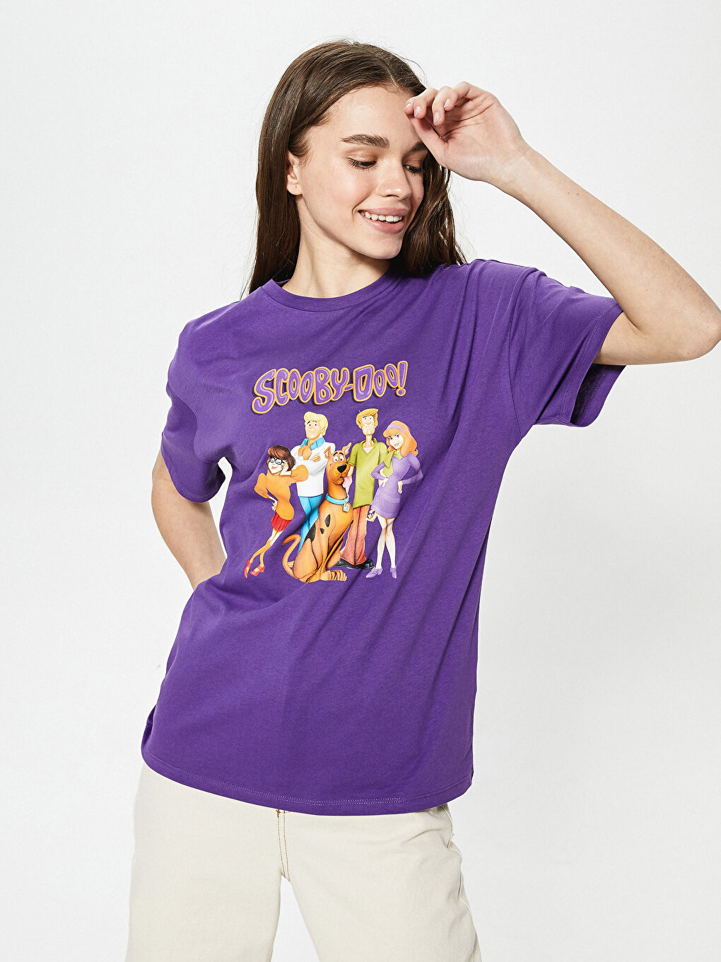 تيشيرت قطن كم قصير مطبوع سكوبيدو ياقة دائرية للسيدات