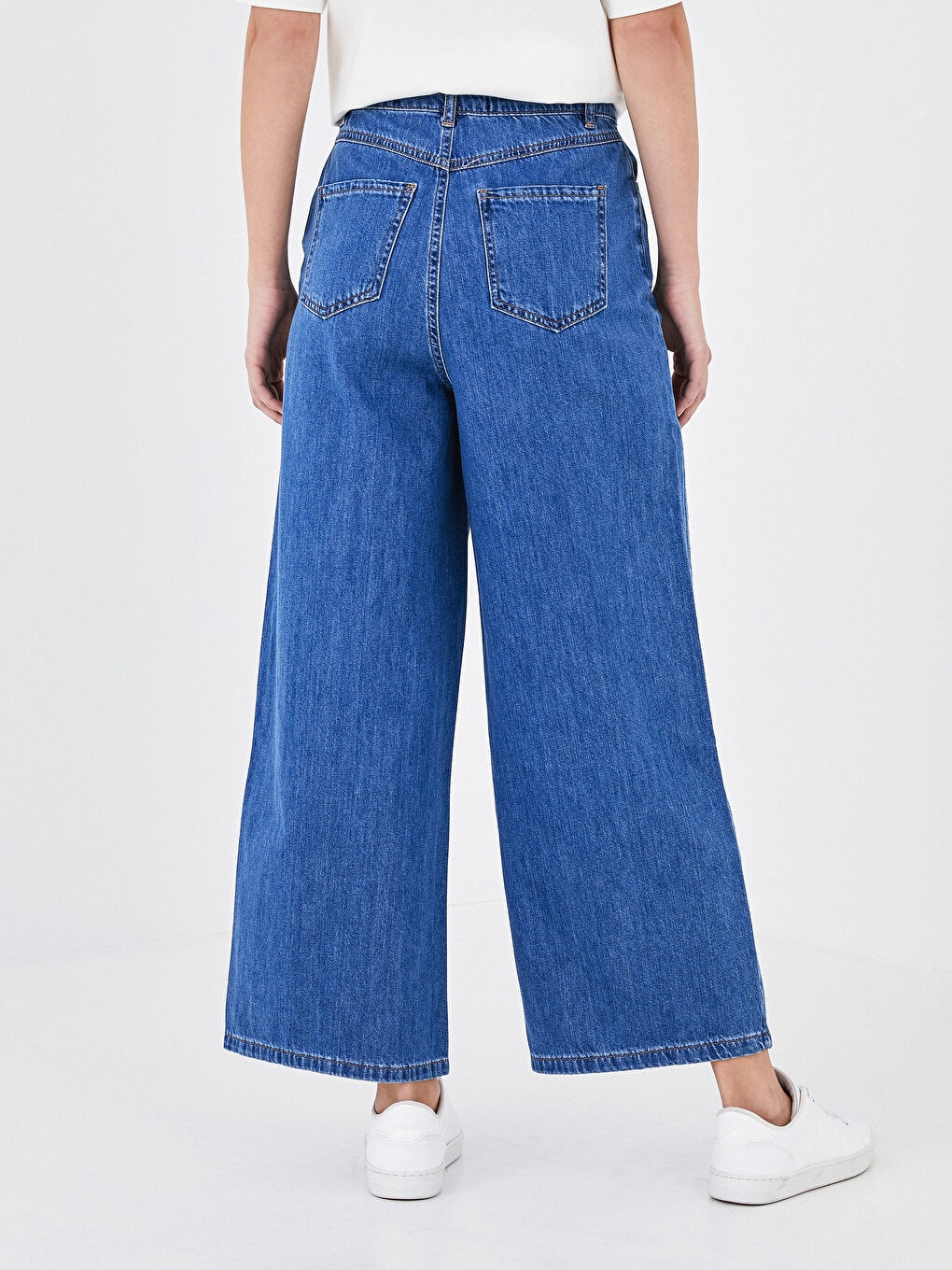 Джинсы Женские Широкие Стандартного Кроя-3