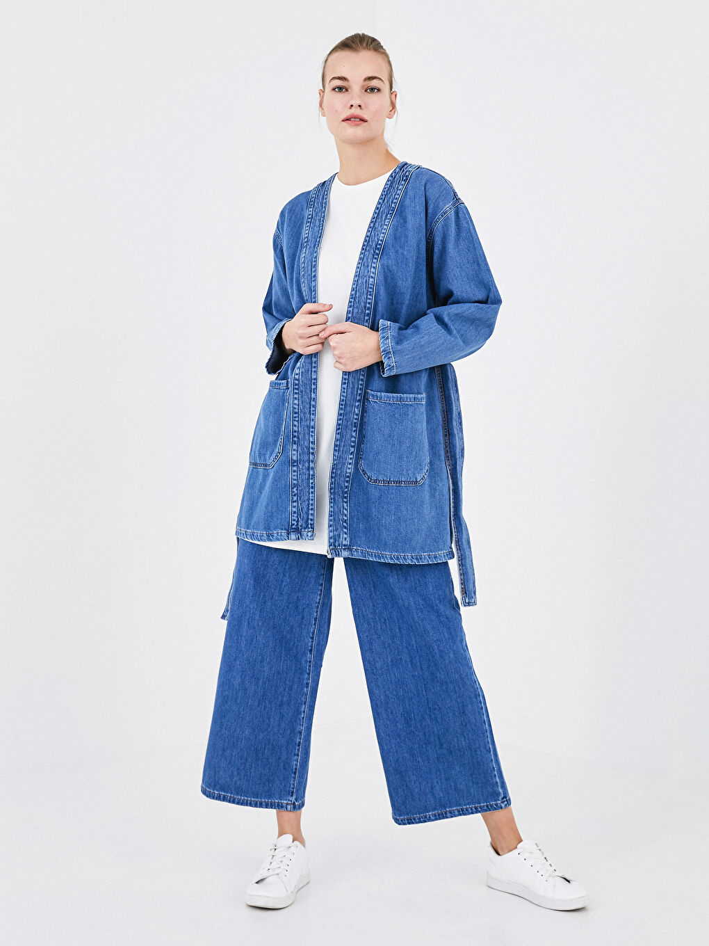 Джинсы Женские Широкие Стандартного Кроя-4