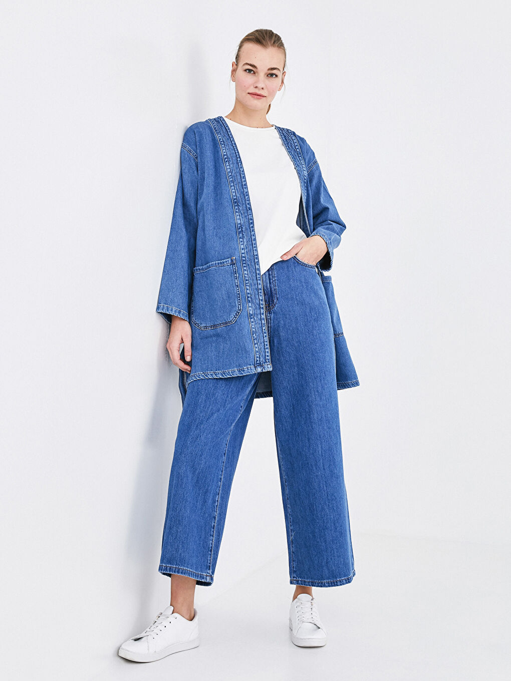 Джинсы Женские Широкие Стандартного Кроя