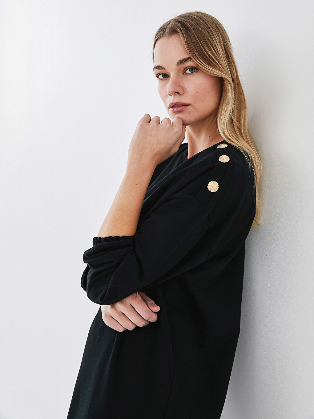 Siyah Bisiklet Yaka Düz Uzun Kollu Kadın Sweatshirt Tunik-2