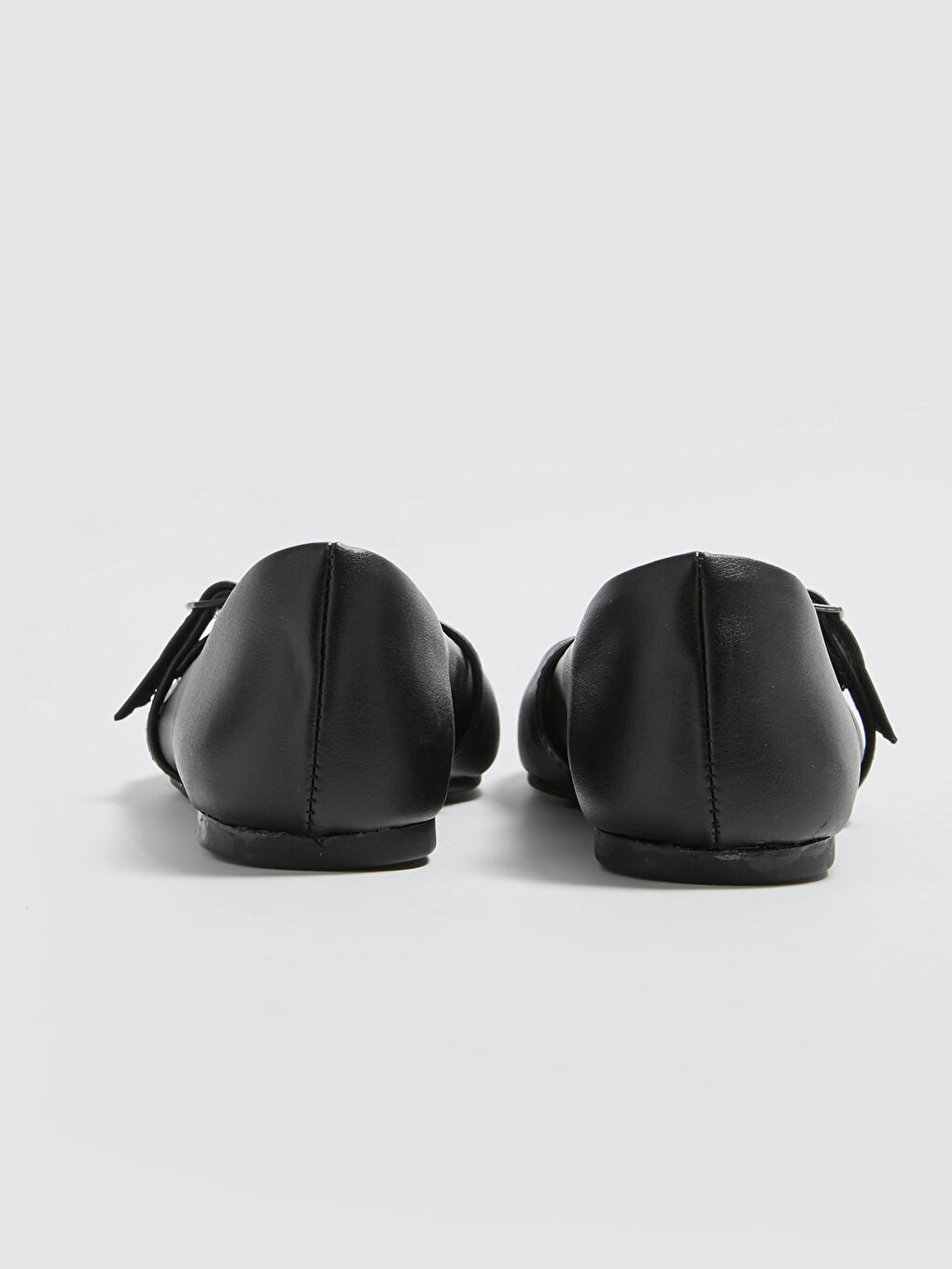 Siyah Kadın Deri Görünümlü Babet Ayakkabı-3