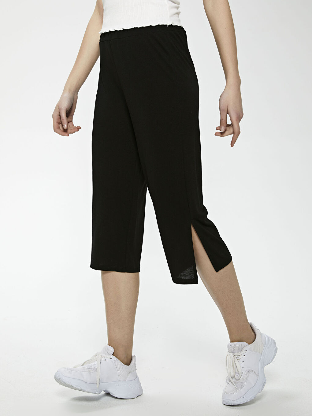 Elastic Waist Flat Slit Detailed Women's Capri-3