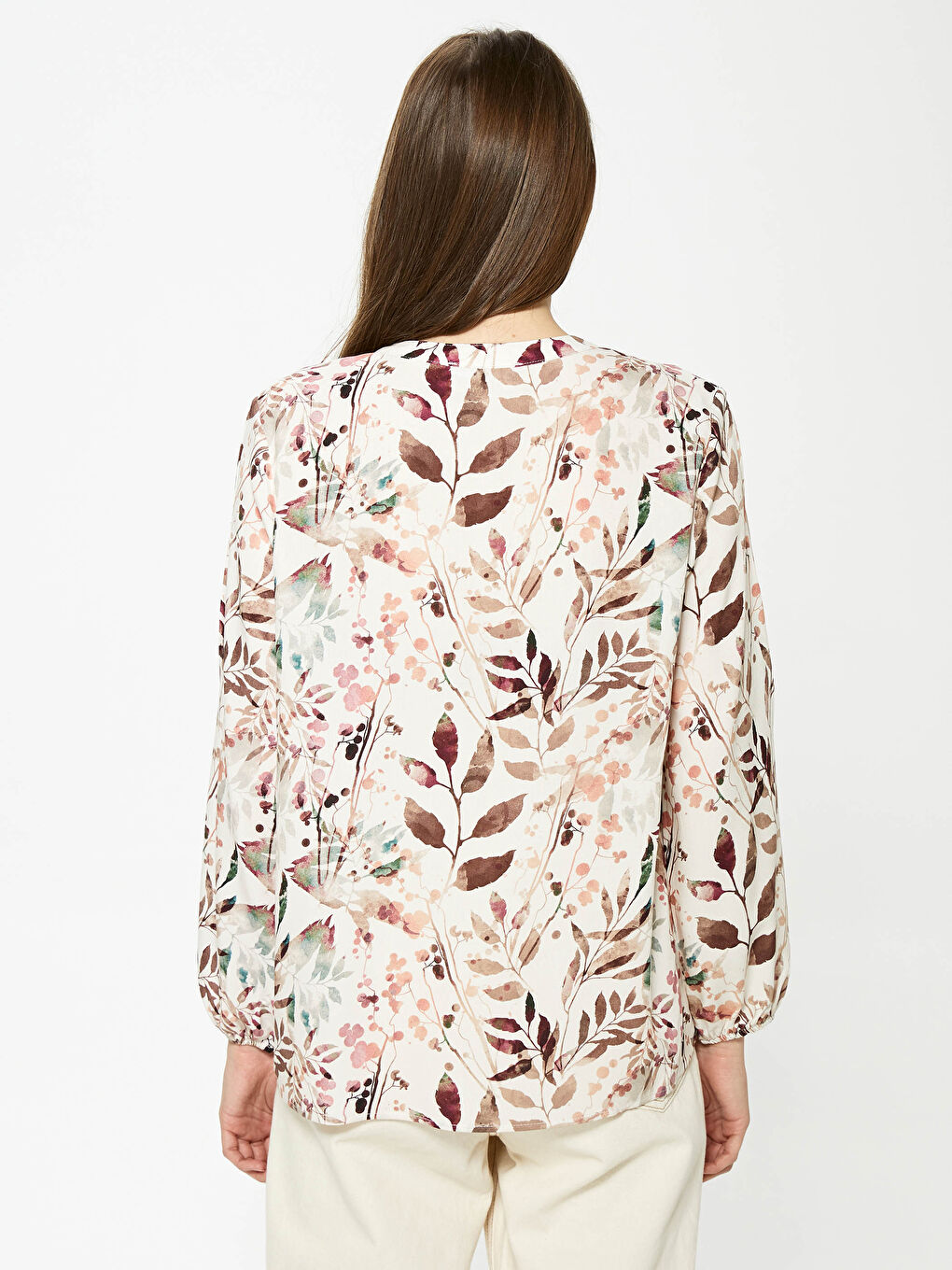 Ekru Bağlamalı Yaka Baskılı Uzun Kollu Viskon Kadın Bluz-4