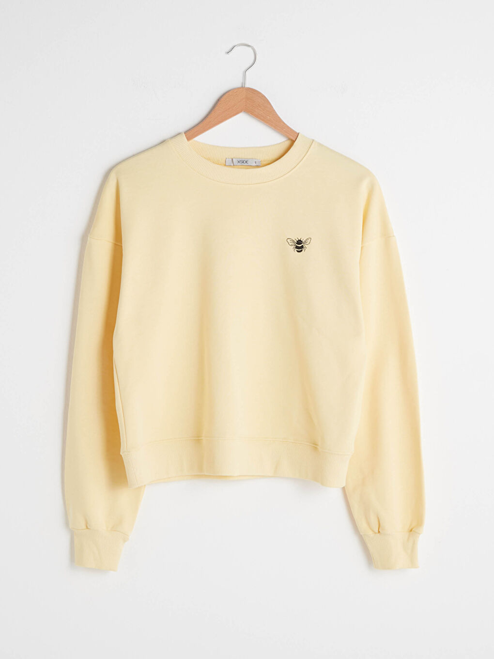 Sarı Bisiklet Yaka Nakışlı Uzun Kollu Kadın Sweatshirt-5