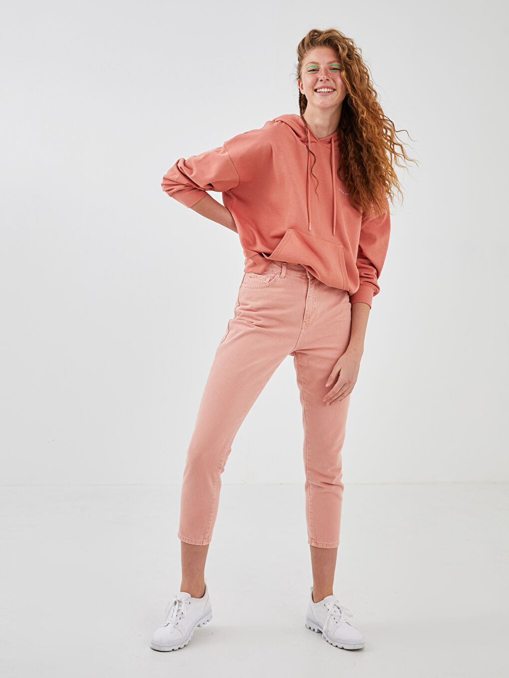 Pembe Nakışlı Uzun Kollu Oversize Kadın Hoodie-5