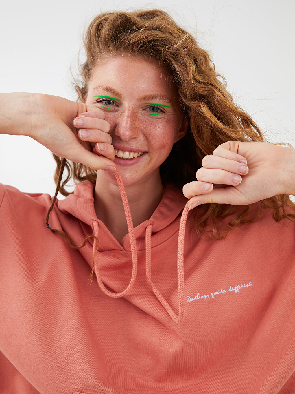 Pembe Nakışlı Uzun Kollu Oversize Kadın Hoodie