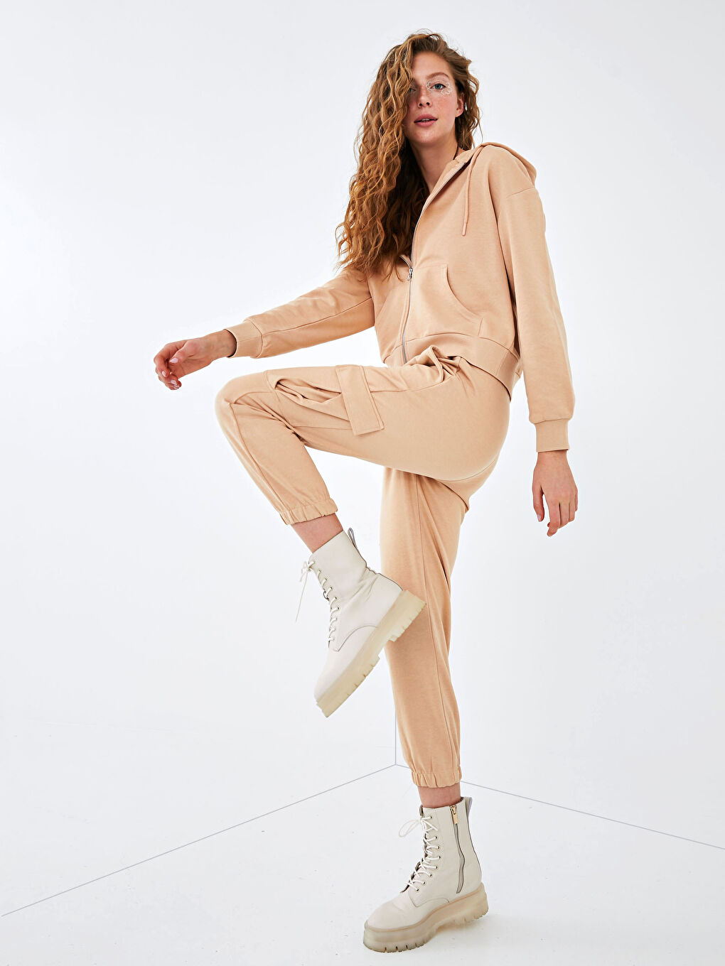 Bej Beli Lastikli Cep Detaylı Kadın Jogger Eşofman Altı-2