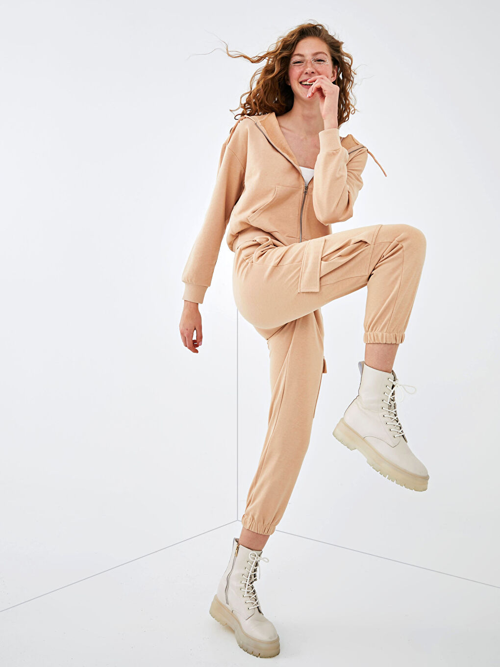 Bej Beli Lastikli Cep Detaylı Kadın Jogger Eşofman Altı