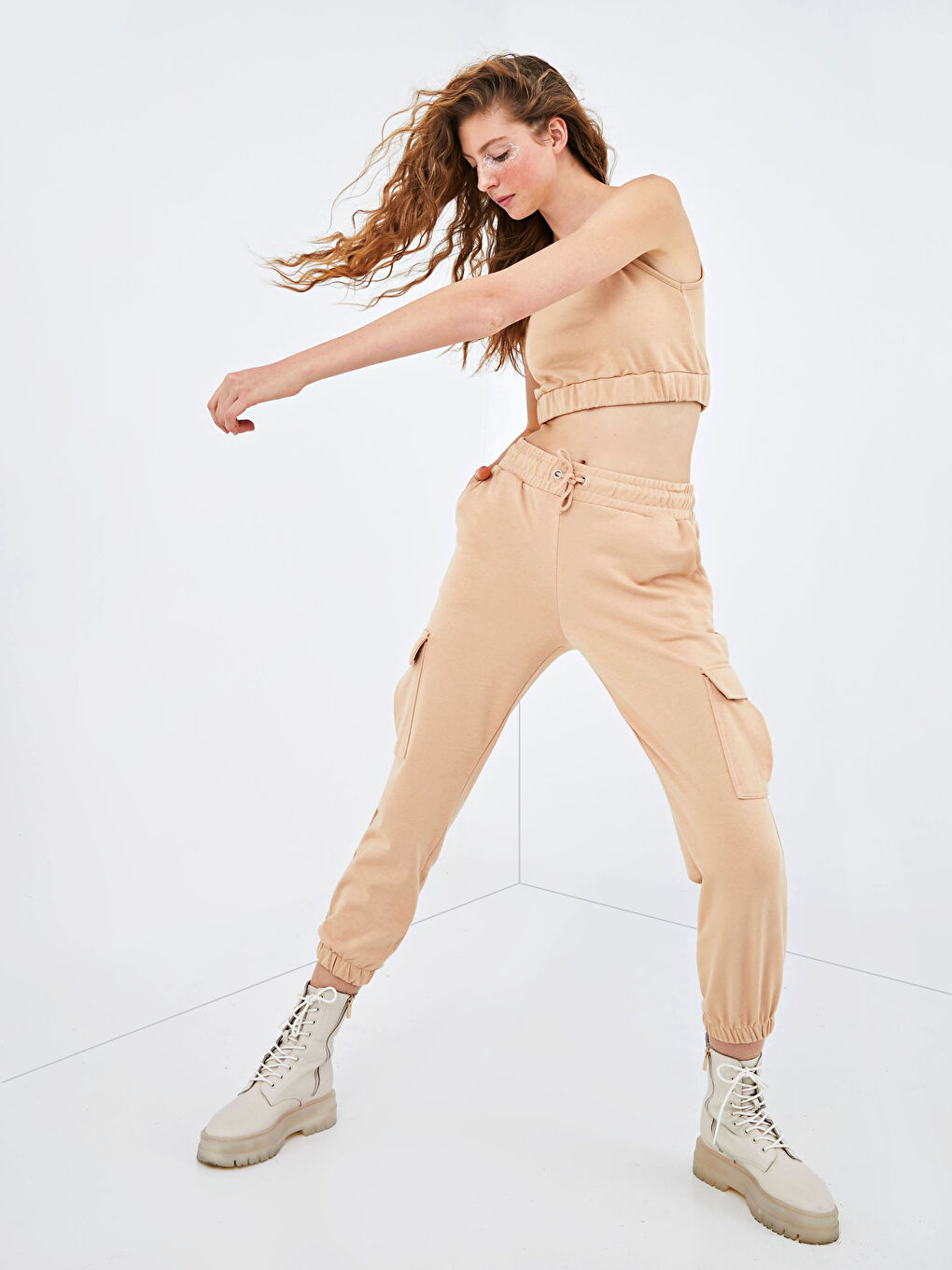 Bej Beli Lastikli Cep Detaylı Kadın Jogger Eşofman Altı-1