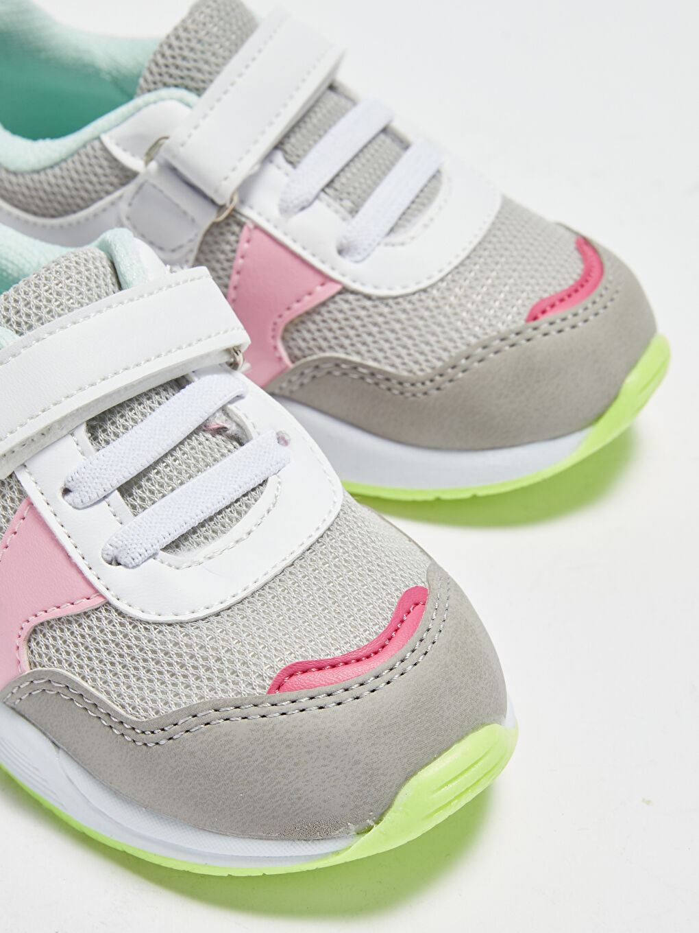 Pantofi Sport Pentru Bebeluși Fete Iluminați Cu Detalii Tip Plasă Și Închidere Cu Velcro-4