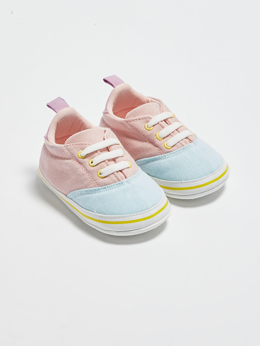 أحذية منزلية ببطانة قطنية للبنات الرضع