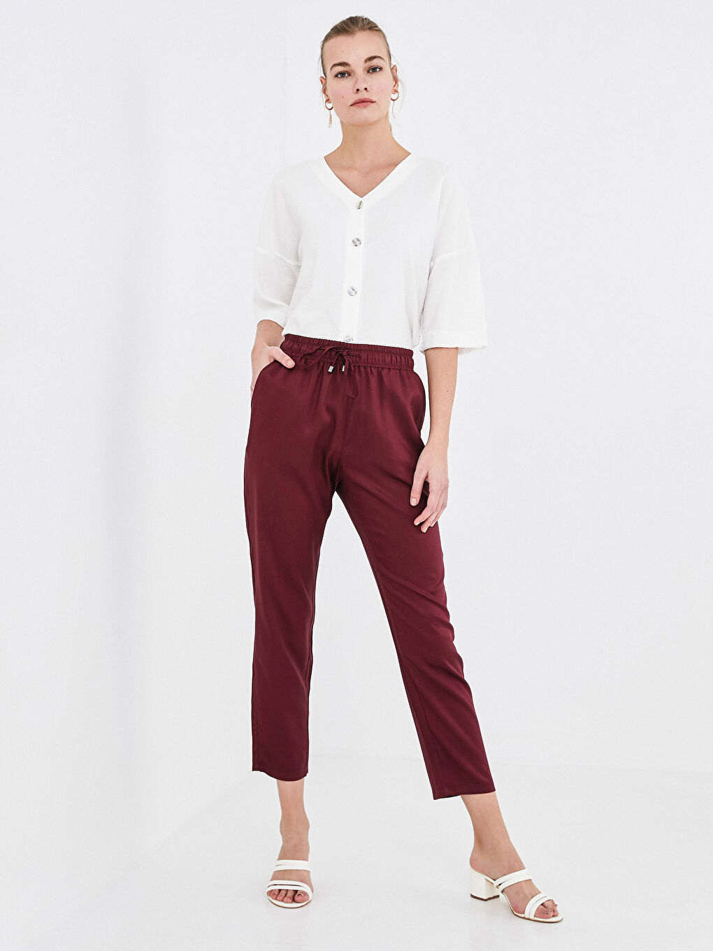 LCWAIKIKI Basic Elastic Waist Wide Fit Pocket Detailed Viscose Women's Trousers -S1DS32Z8-HMB