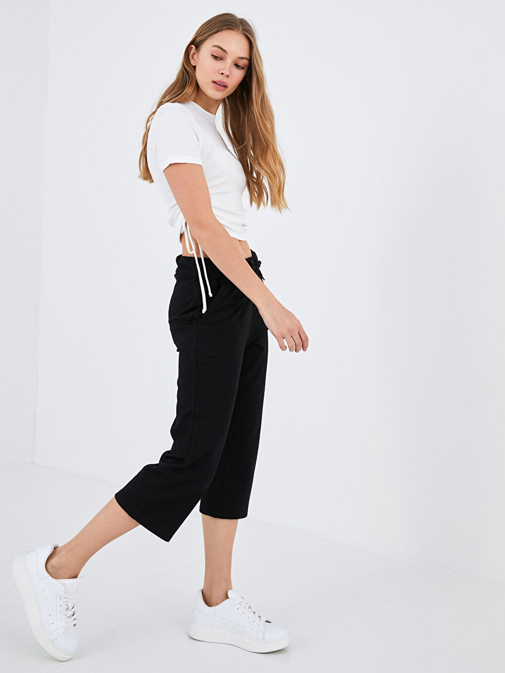 Брюки-капрі Жіночі З Кишенею, Еластична Талія З Деталями-1