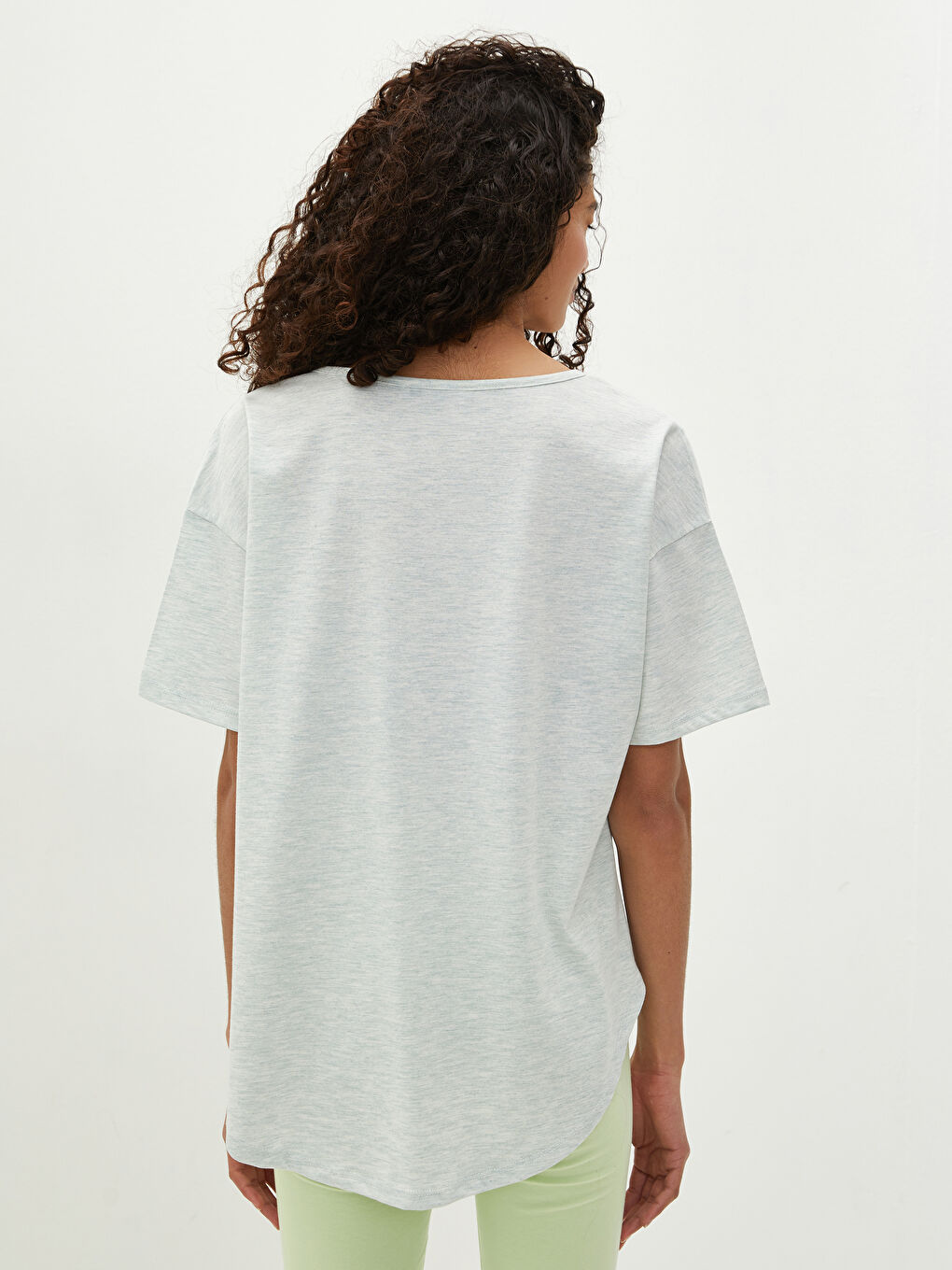 Yeşil U Yaka Düz Kısa Kollu Kadın Tişört-3