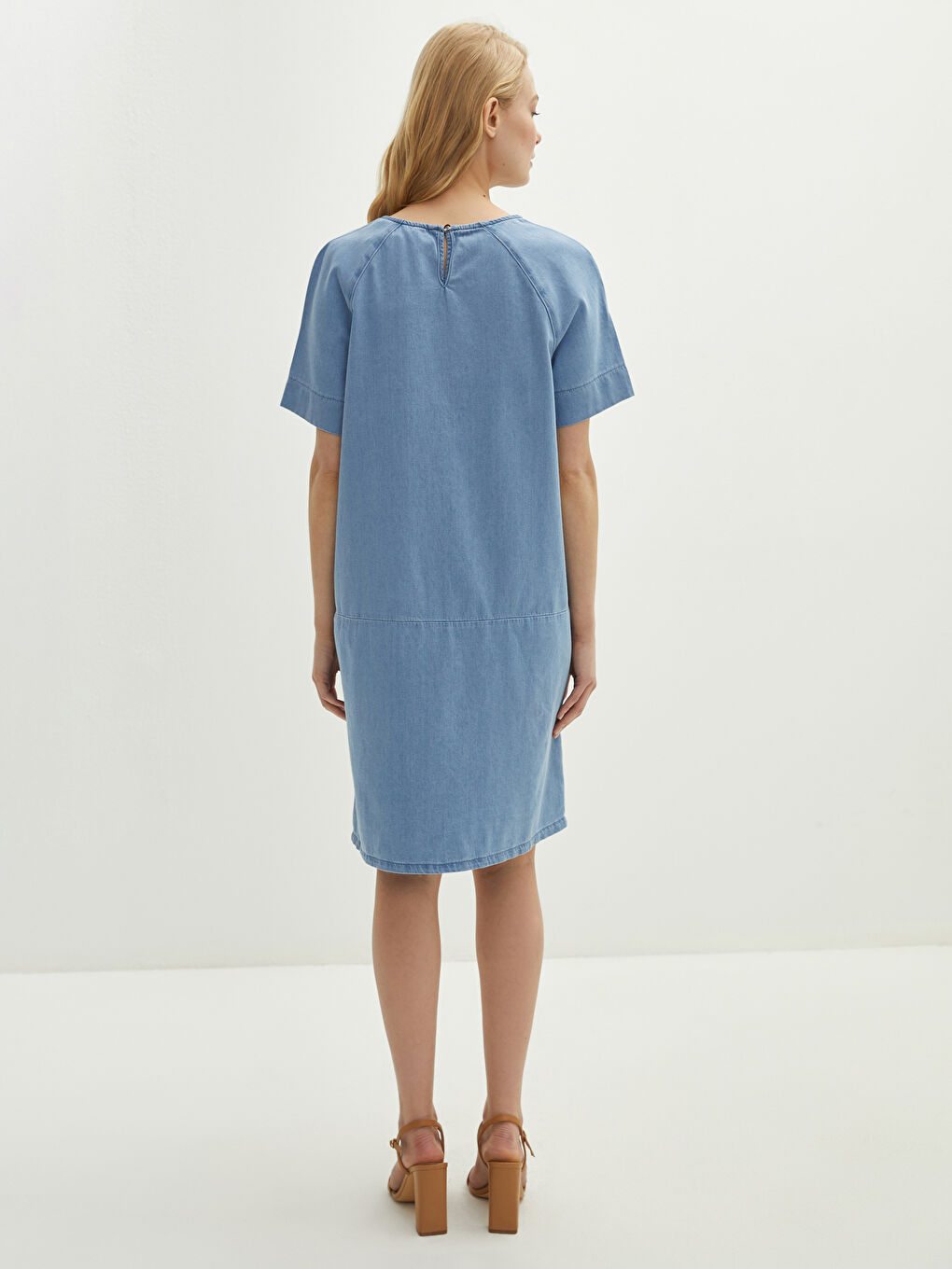 Bej Bisiklet Yaka Düz Kısa Kollu Kadın Jean Elbise-5