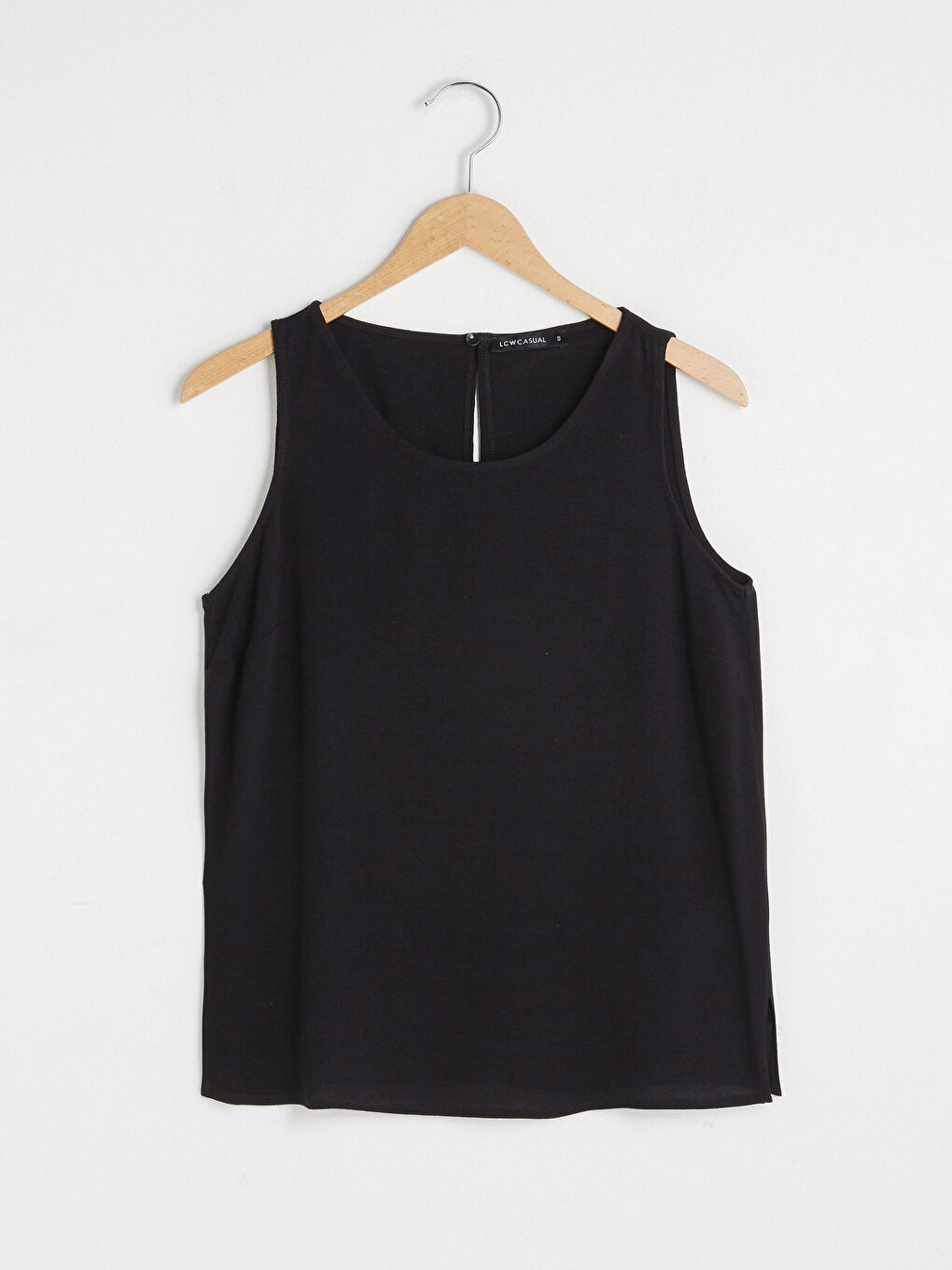 Siyah Bisiklet Yaka Düz Askılı Krinkle Kumaş Kadın Bluz-4