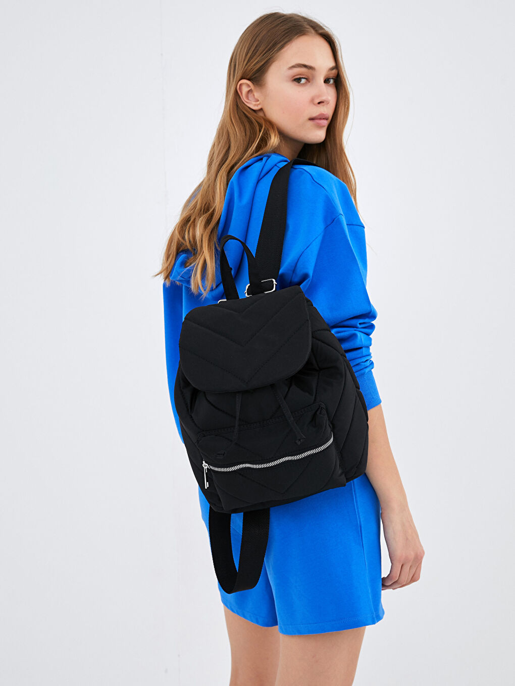 Siyah Paraşüt Kumaş Kadın Sırt Çantası-1