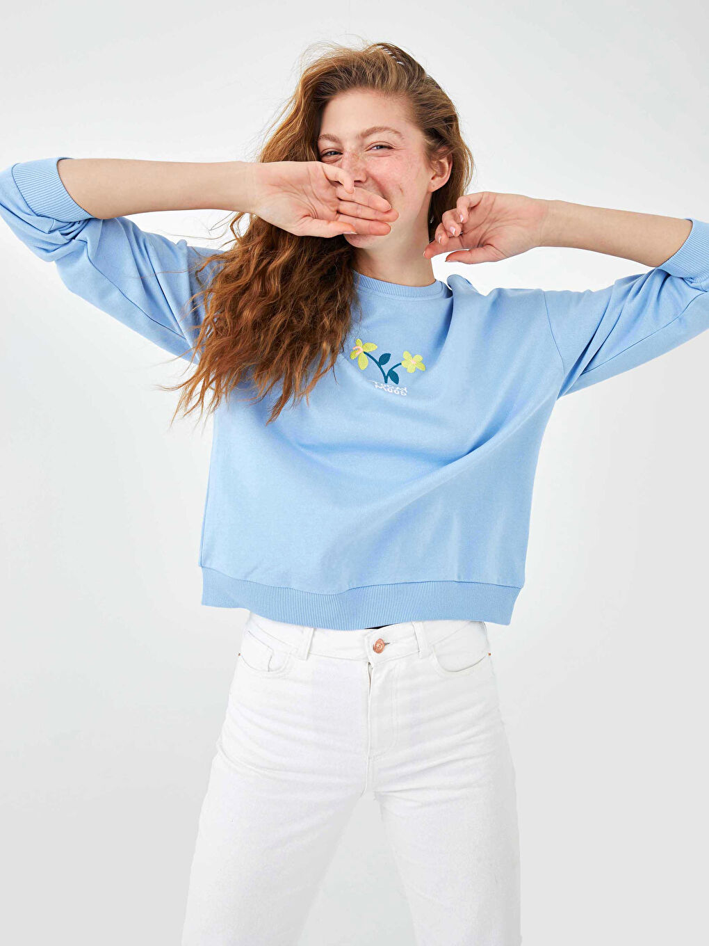 Mavi Bisiklet Yaka Nakışlı Uzun Kollu Kadın Sweatshirt-1